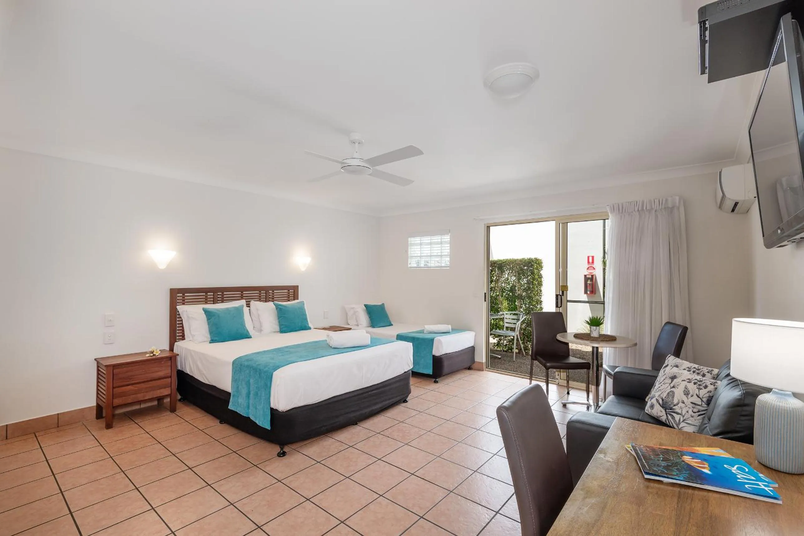 Bed in Anchor Motel Noosa