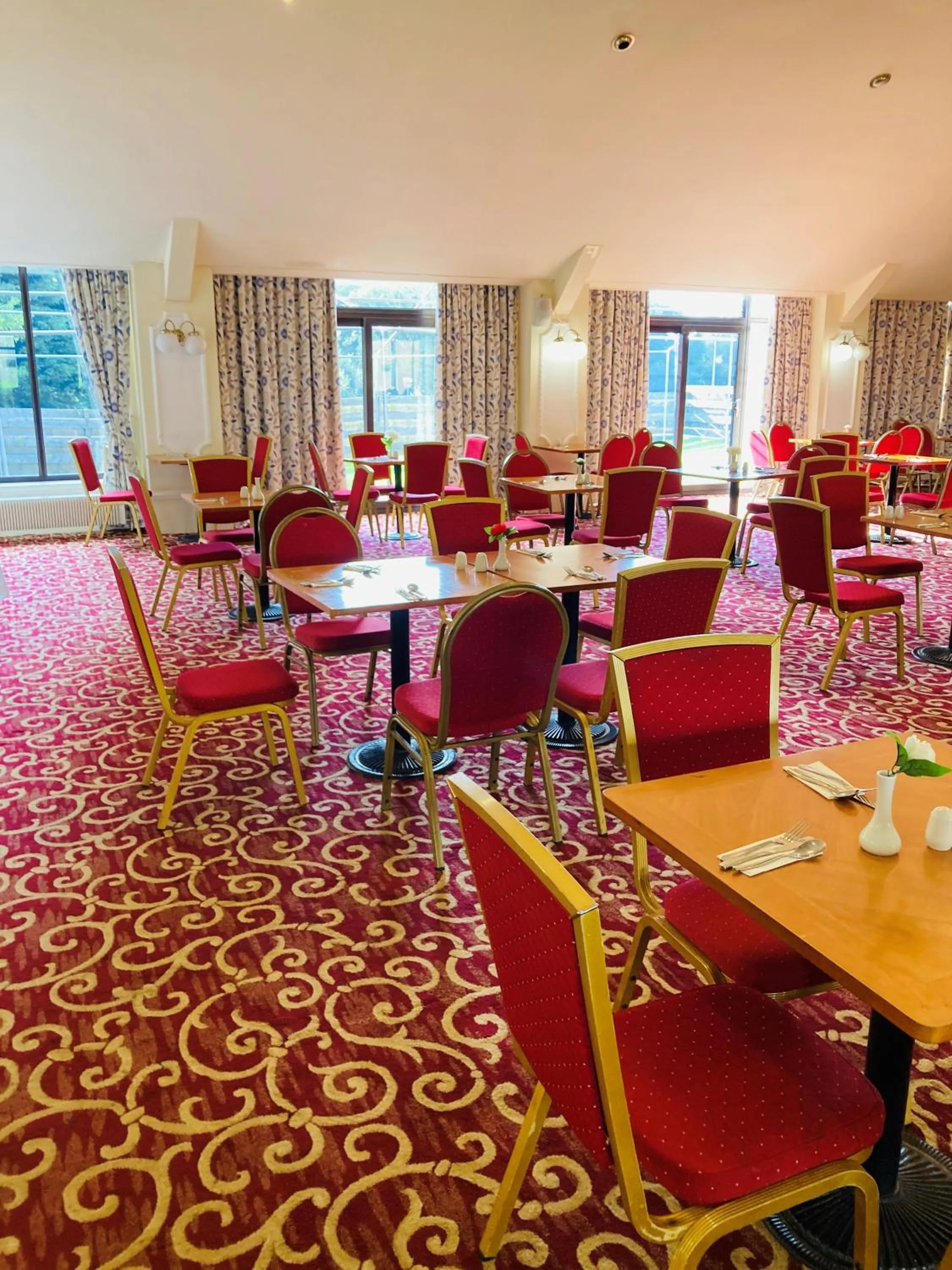 Restaurant/places to eat in Adamton Country House Hotel