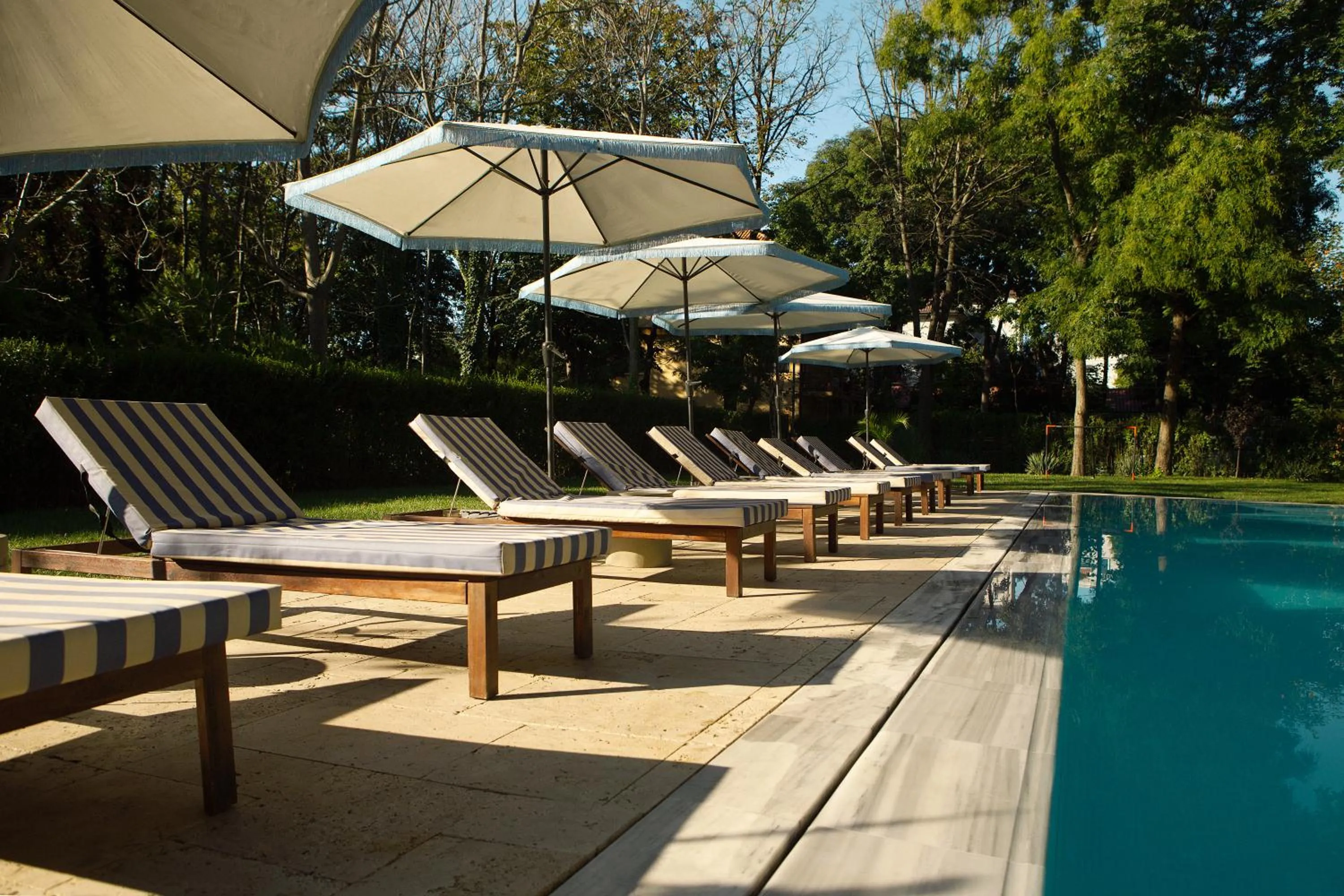 Swimming pool in Hotel Victoria