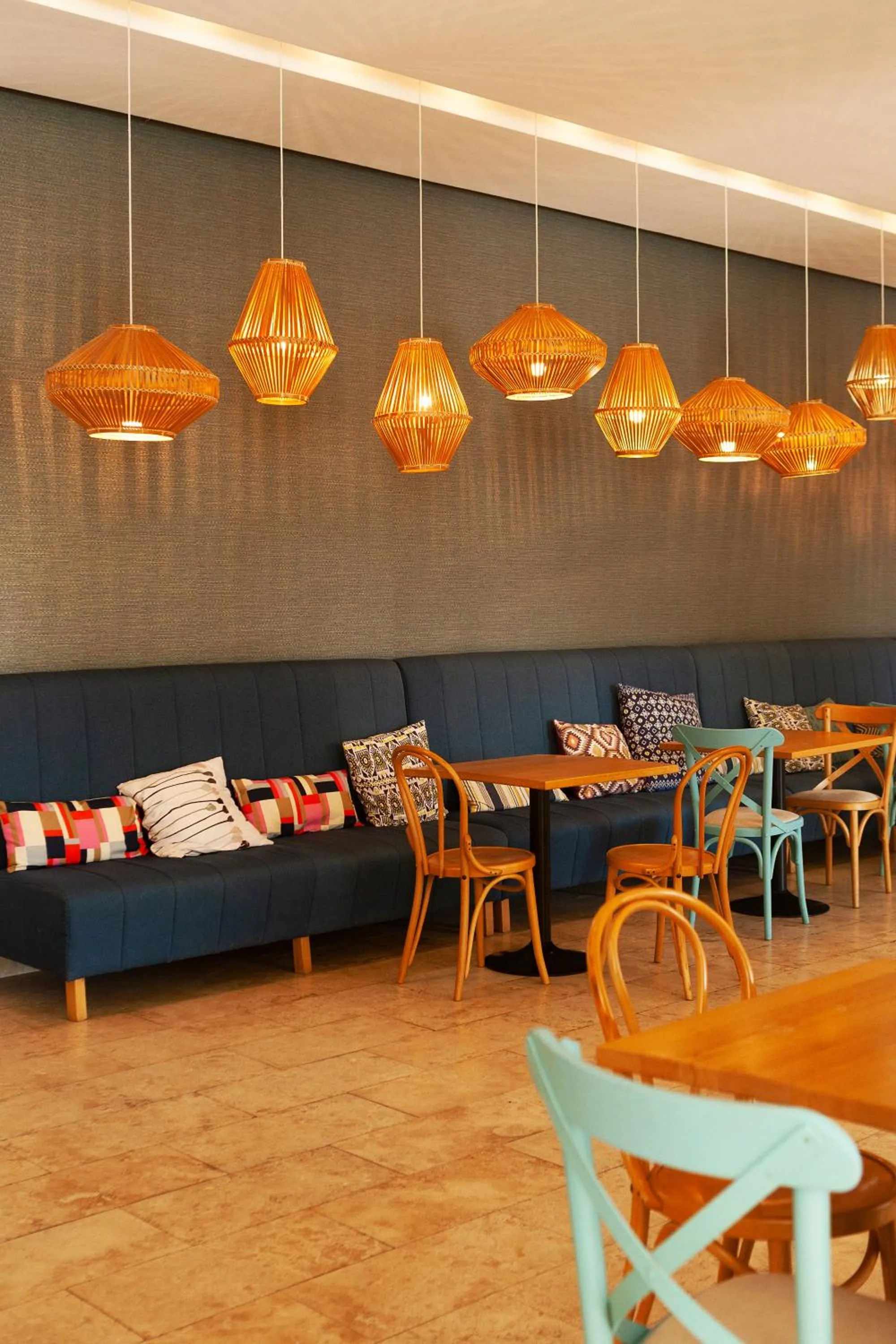 Restaurant/places to eat in Hotel Victoria