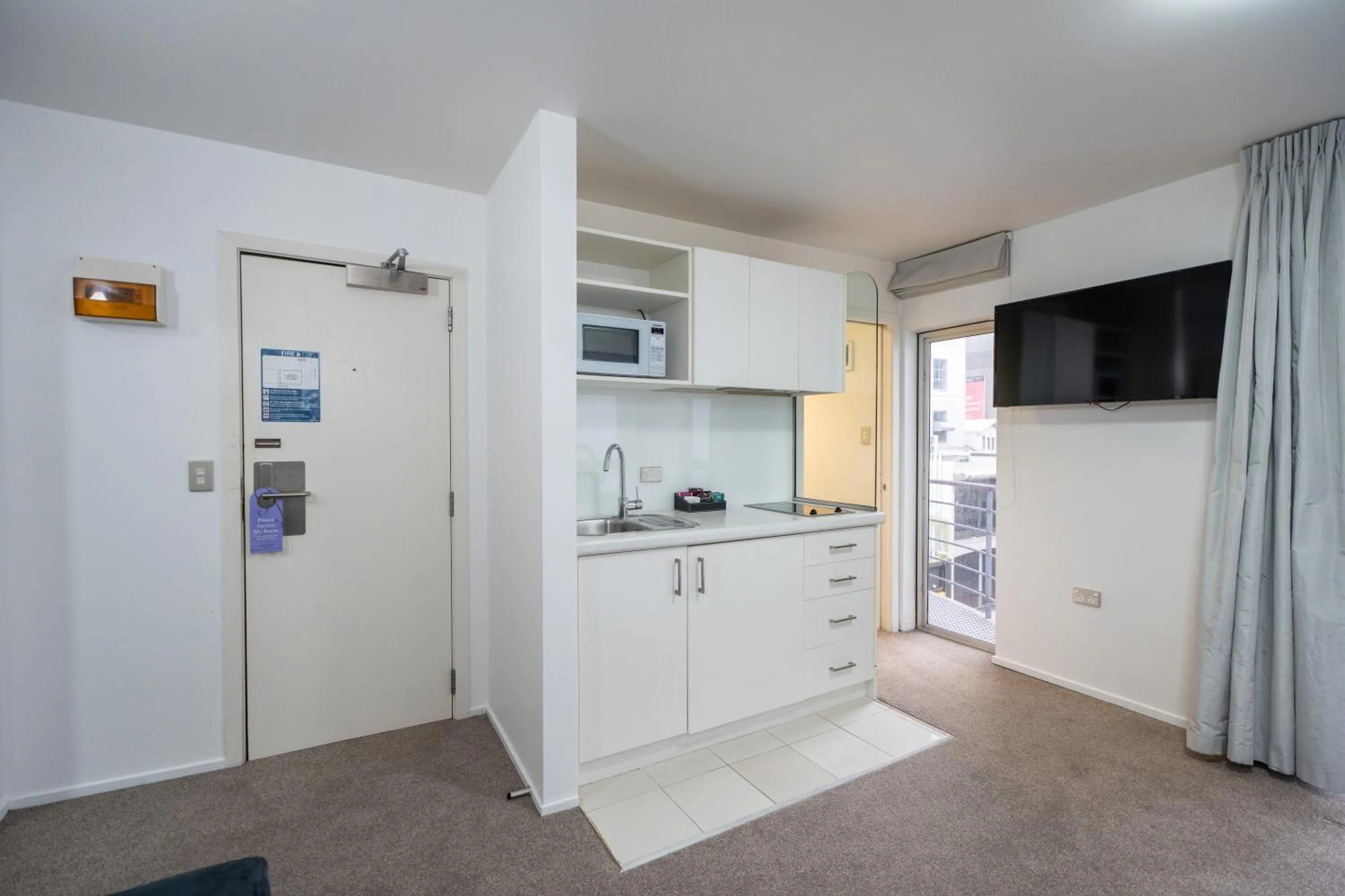 Kitchen or kitchenette in Mercure Wellington Central City Hotel and Apartments
