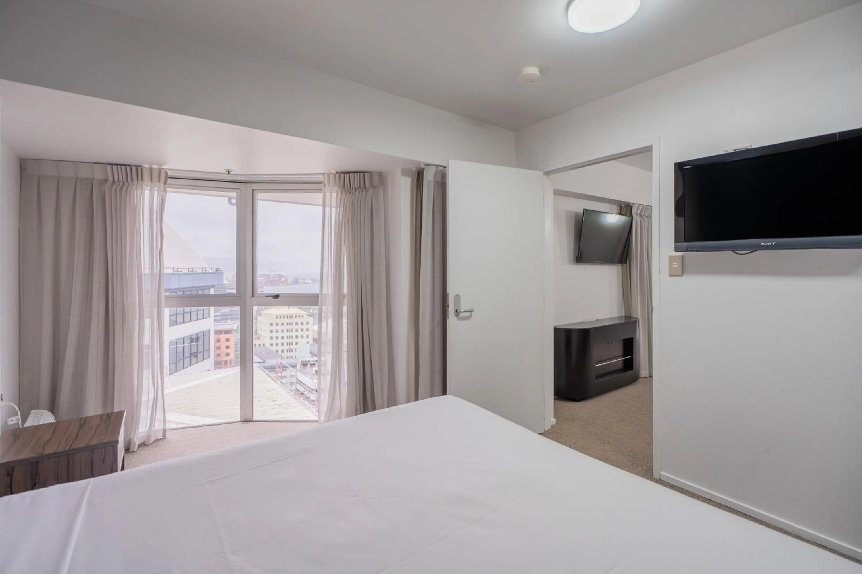 Bedroom, Bed in Mercure Wellington Central City Hotel and Apartments