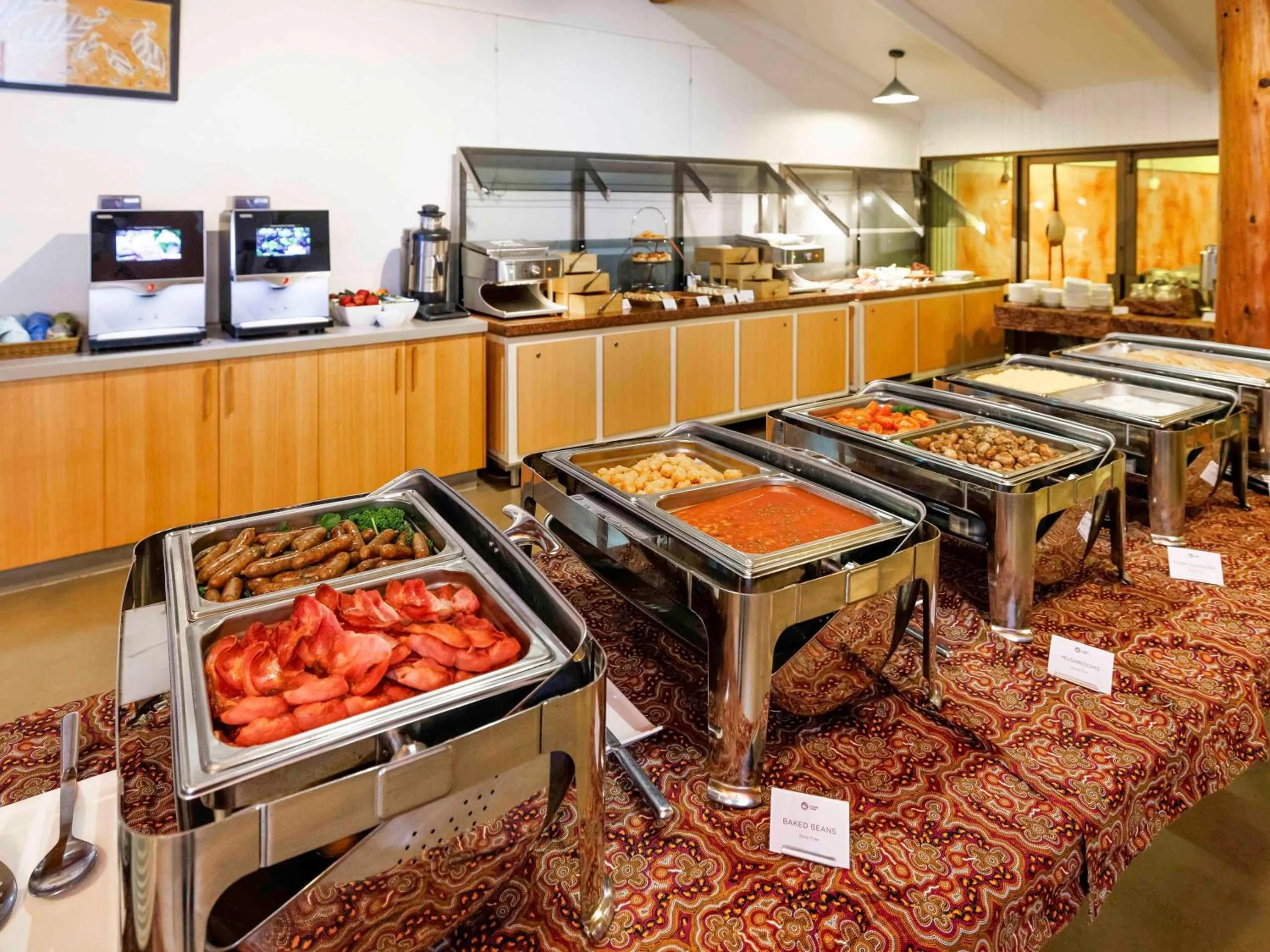 Breakfast in Cooinda Lodge Kakadu