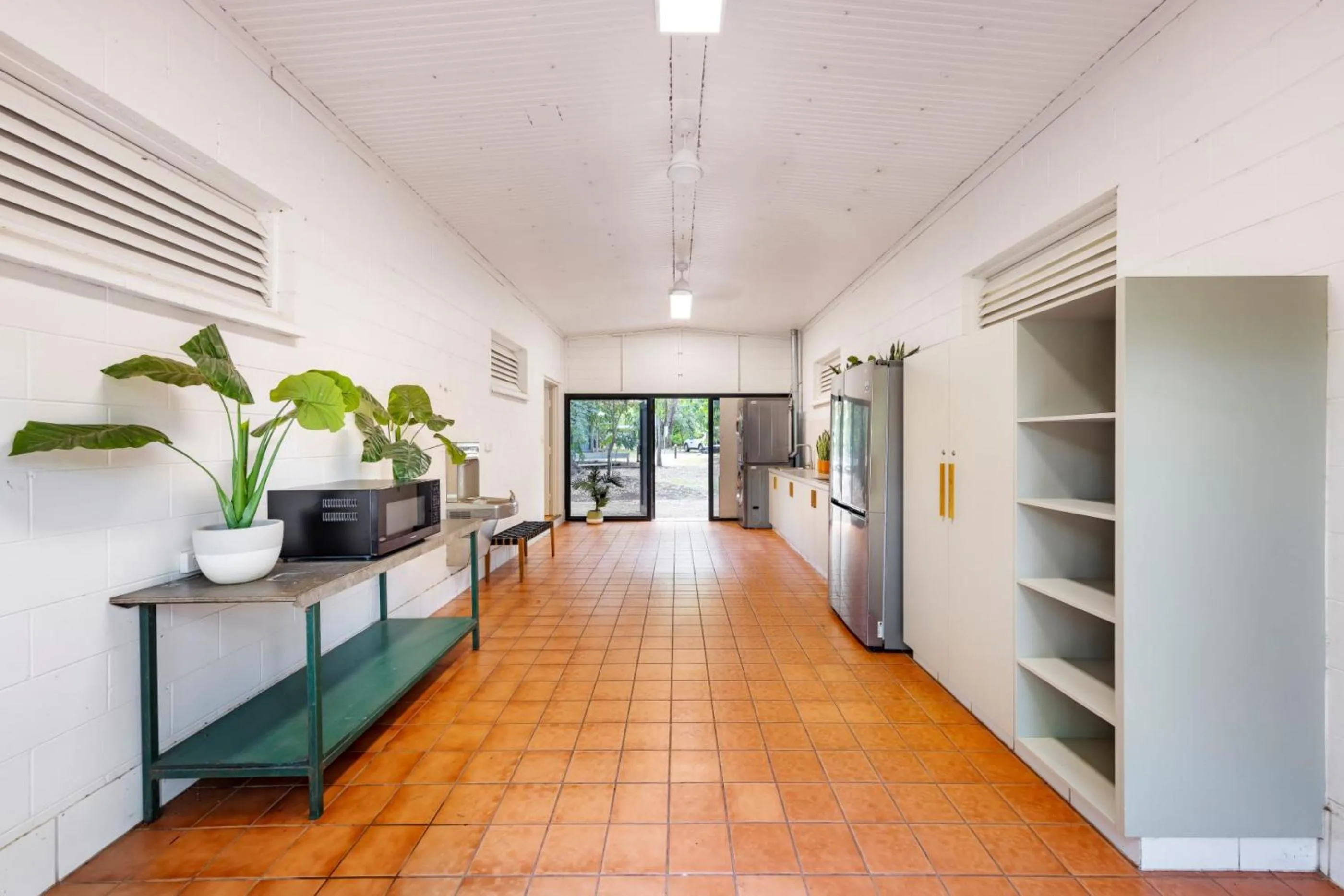 Kitchen or kitchenette in Cooinda Lodge Kakadu