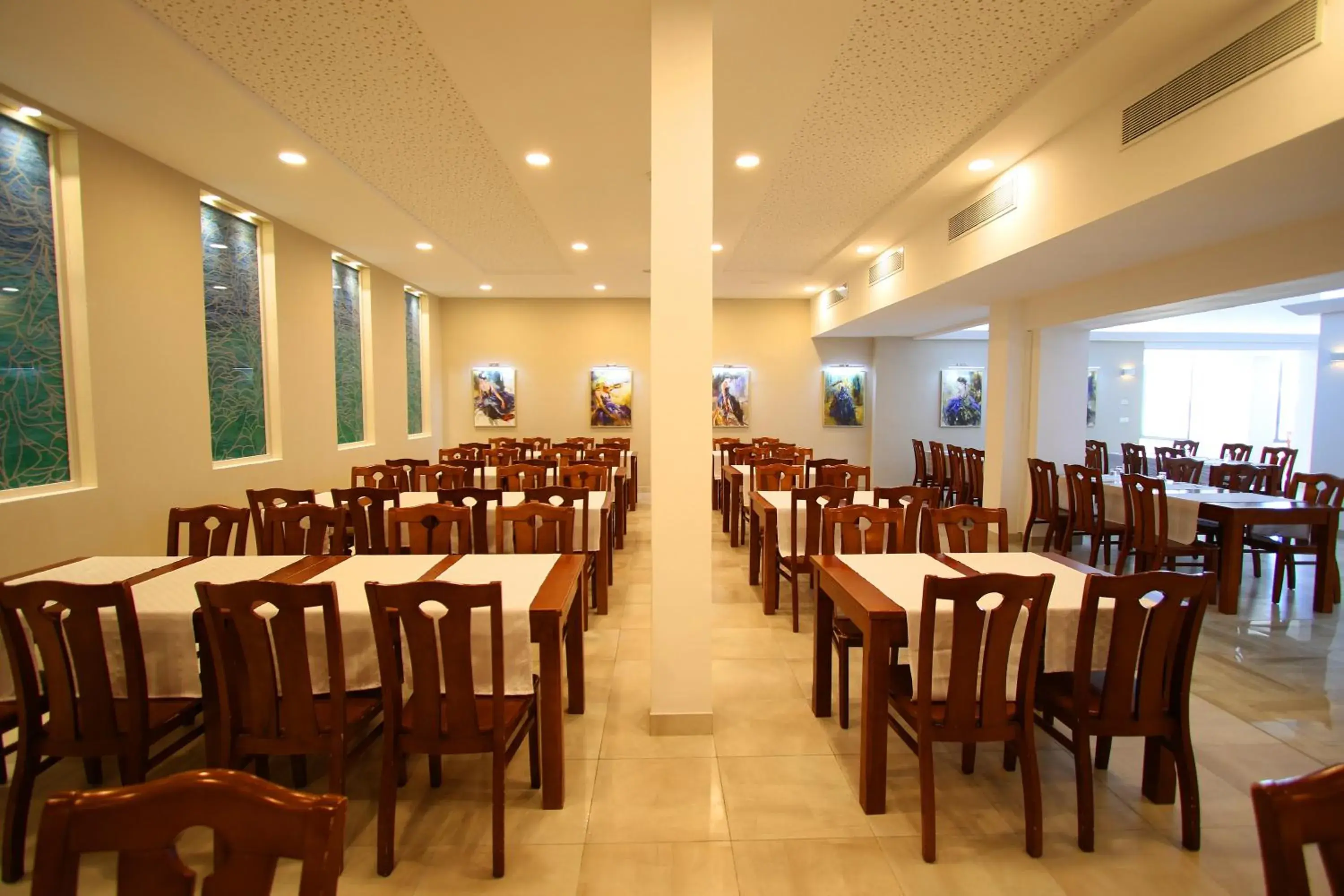 Restaurant/places to eat in Omar Khayam Resort & Aqua Park Restaurant/places to eat in Omar Khayam Resort & Aqua Park