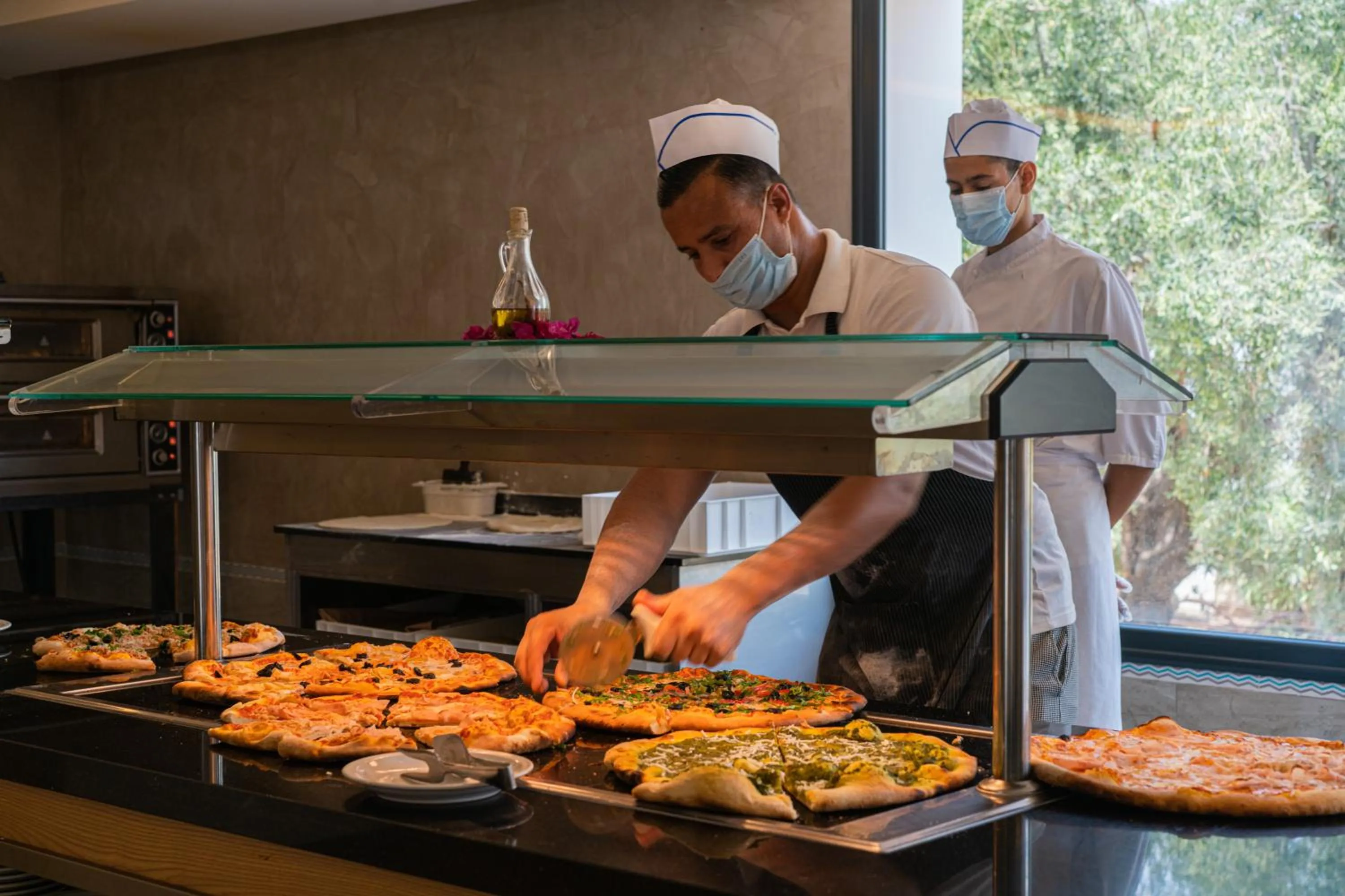 Restaurant/places to eat in Dar Khayam