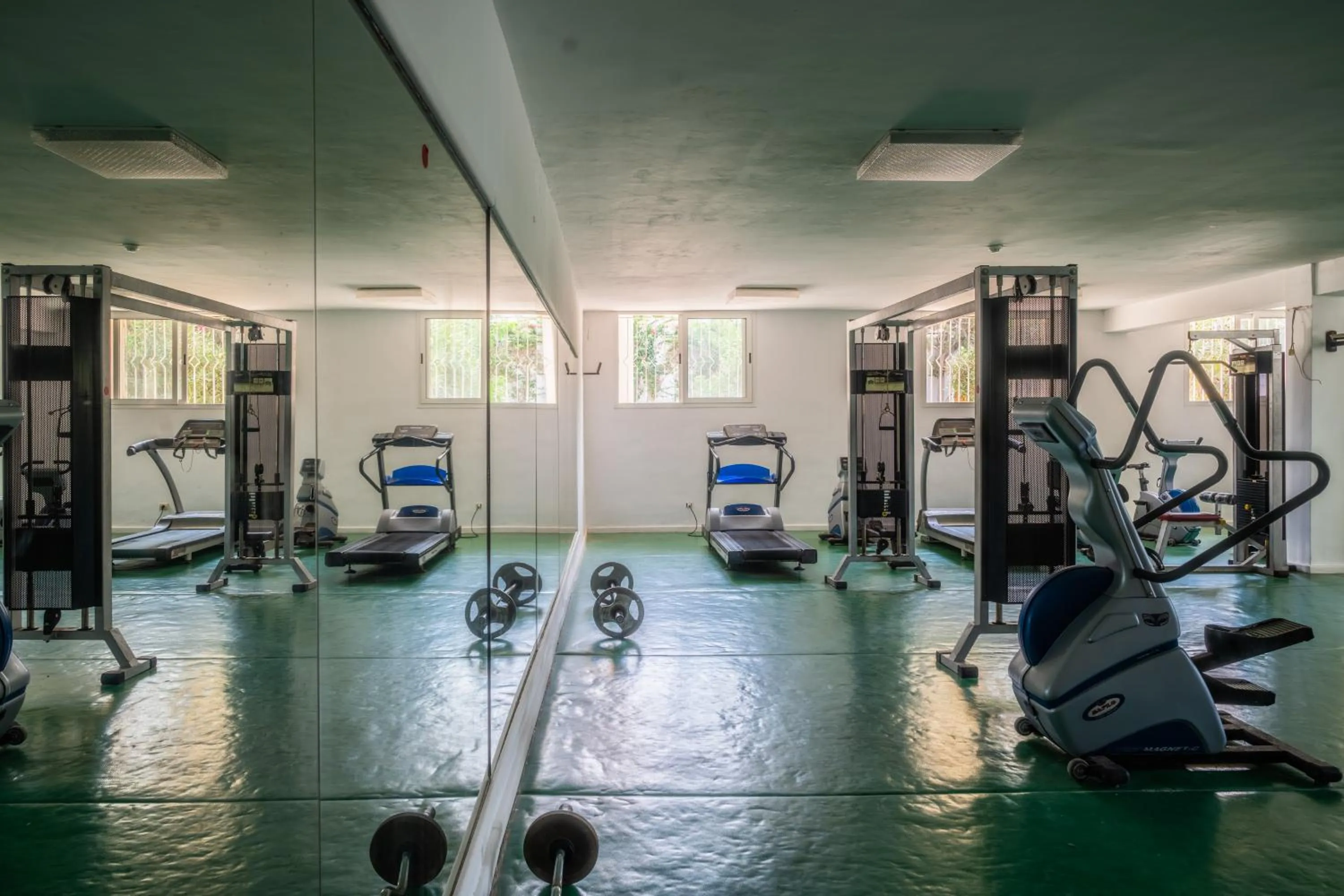 Fitness centre/facilities in Dar Khayam