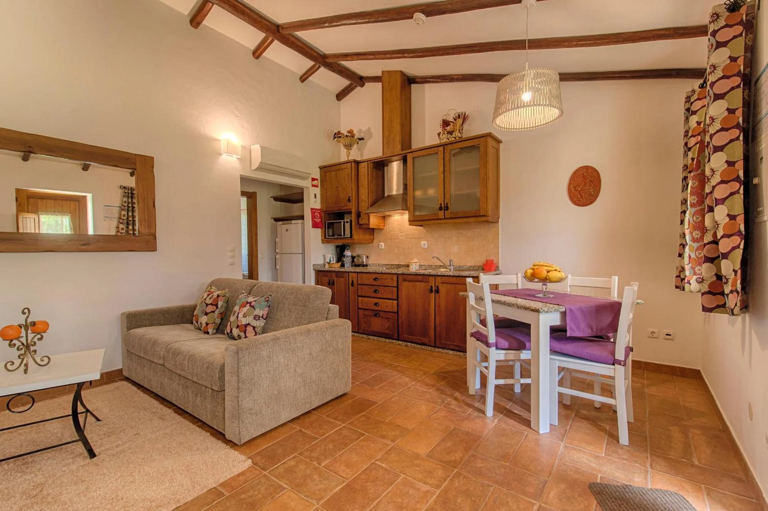 Photo of the whole room in Monte Da Galrixa