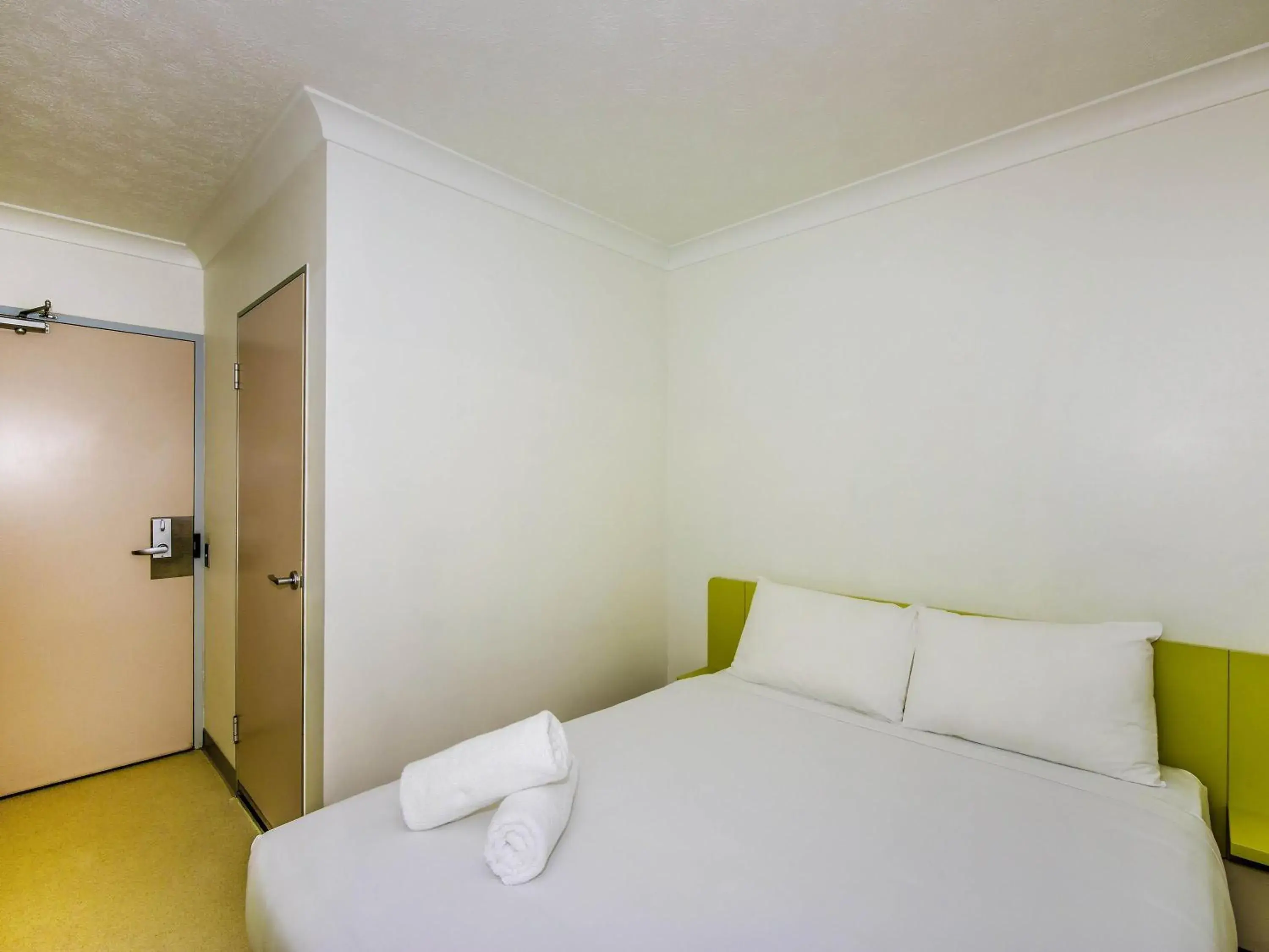 Bedroom, Bed in ibis Budget Brisbane Airport Bedroom, Bed in ibis Budget Brisbane Airport