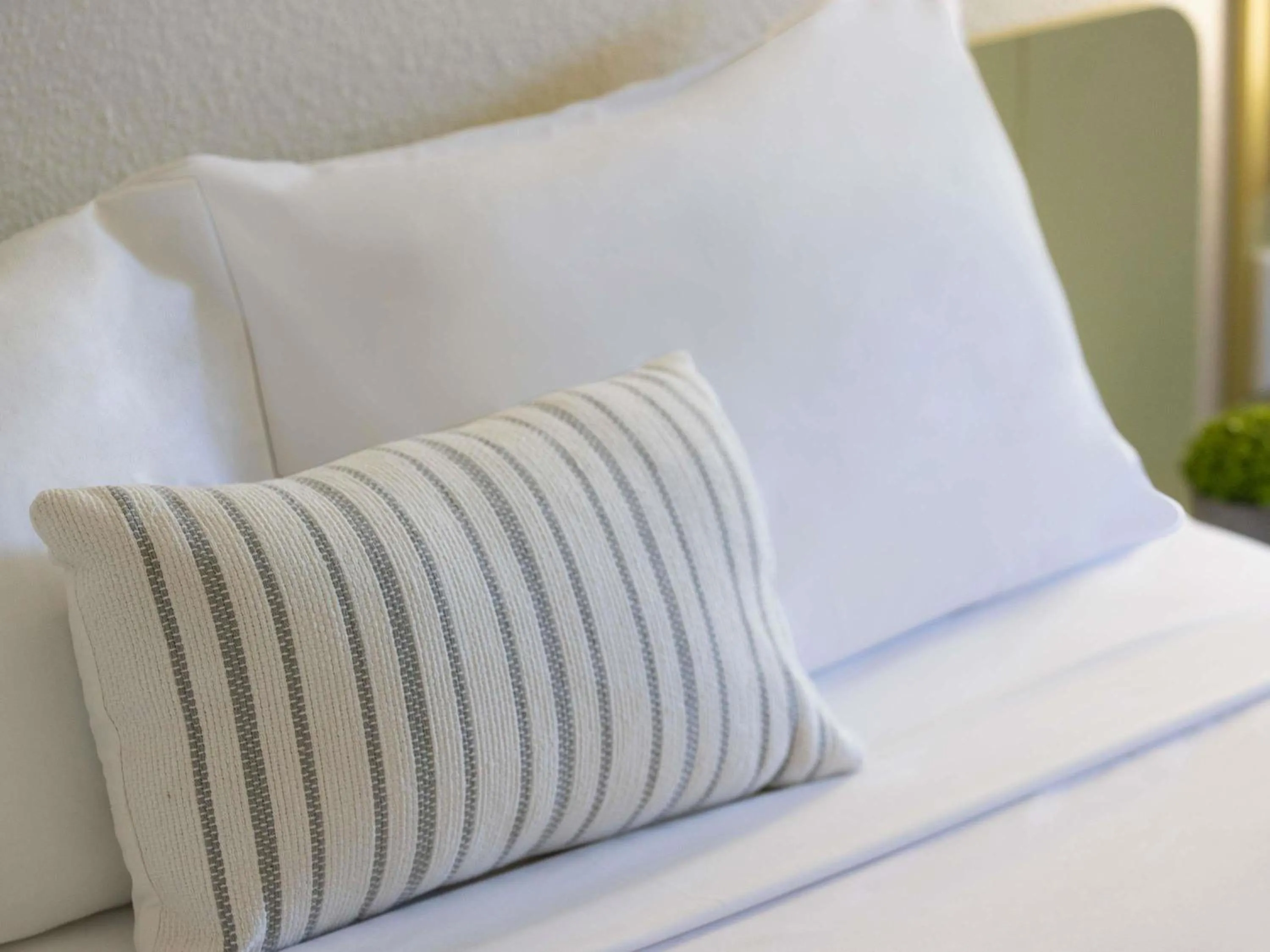 Bedroom, Bed in ibis Budget Brisbane Airport