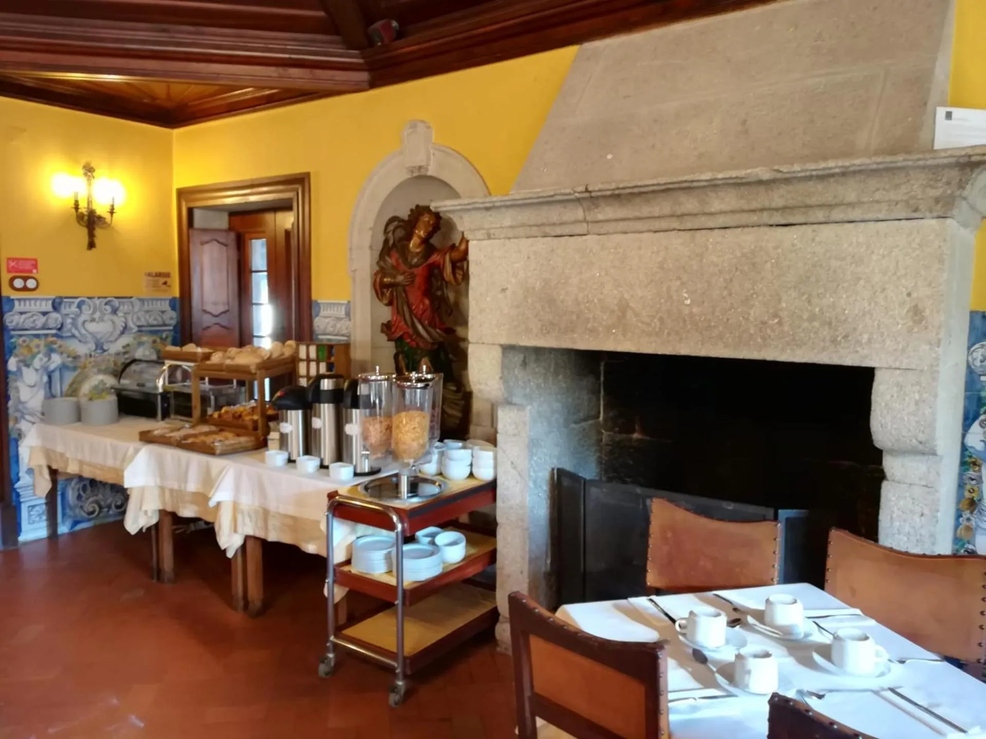 Continental breakfast in Boega Hotel