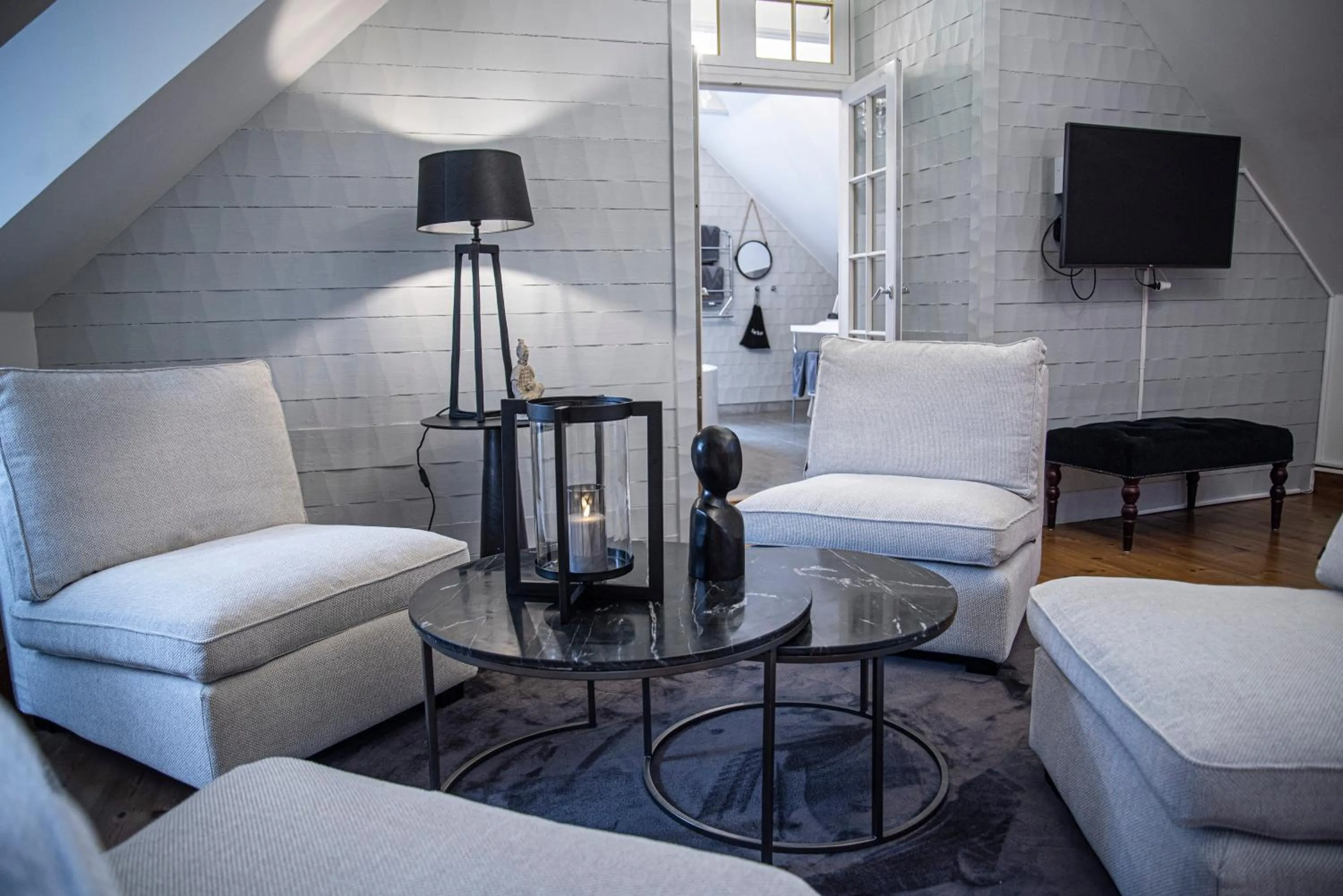 Living room, Bed in V Hotel Helsingborg; BW Premier Collection