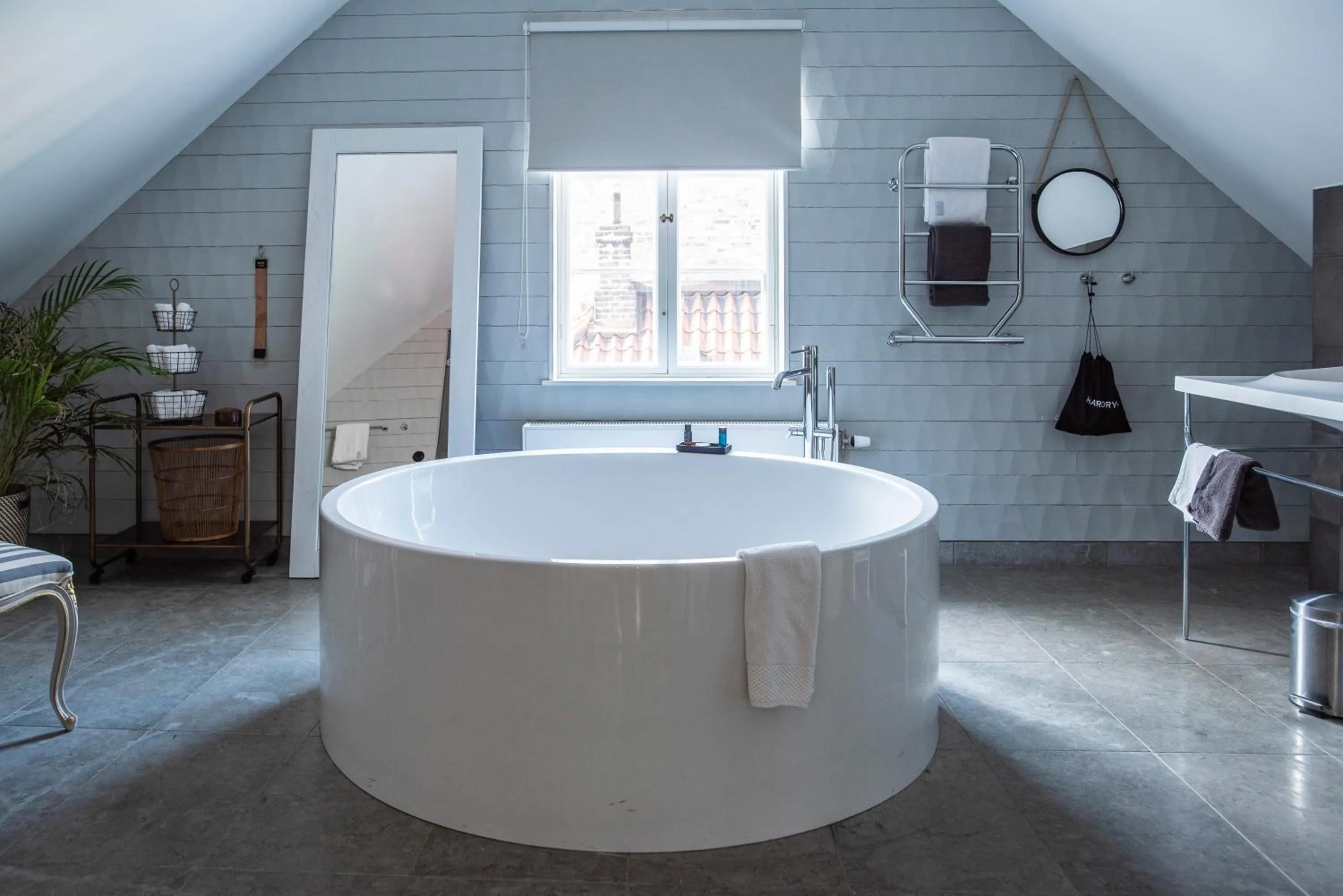 Bath in V Hotel Helsingborg; BW Premier Collection