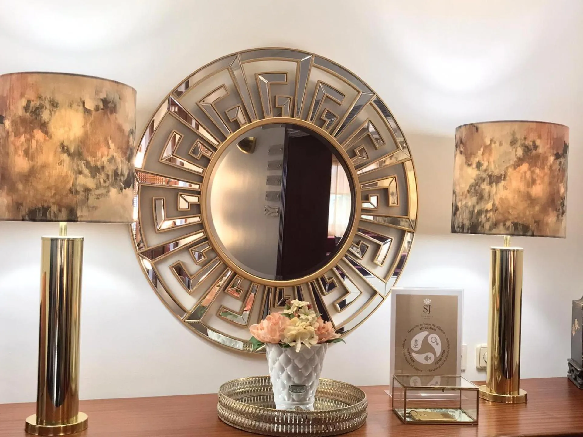 Decorative detail in Hotel SJ