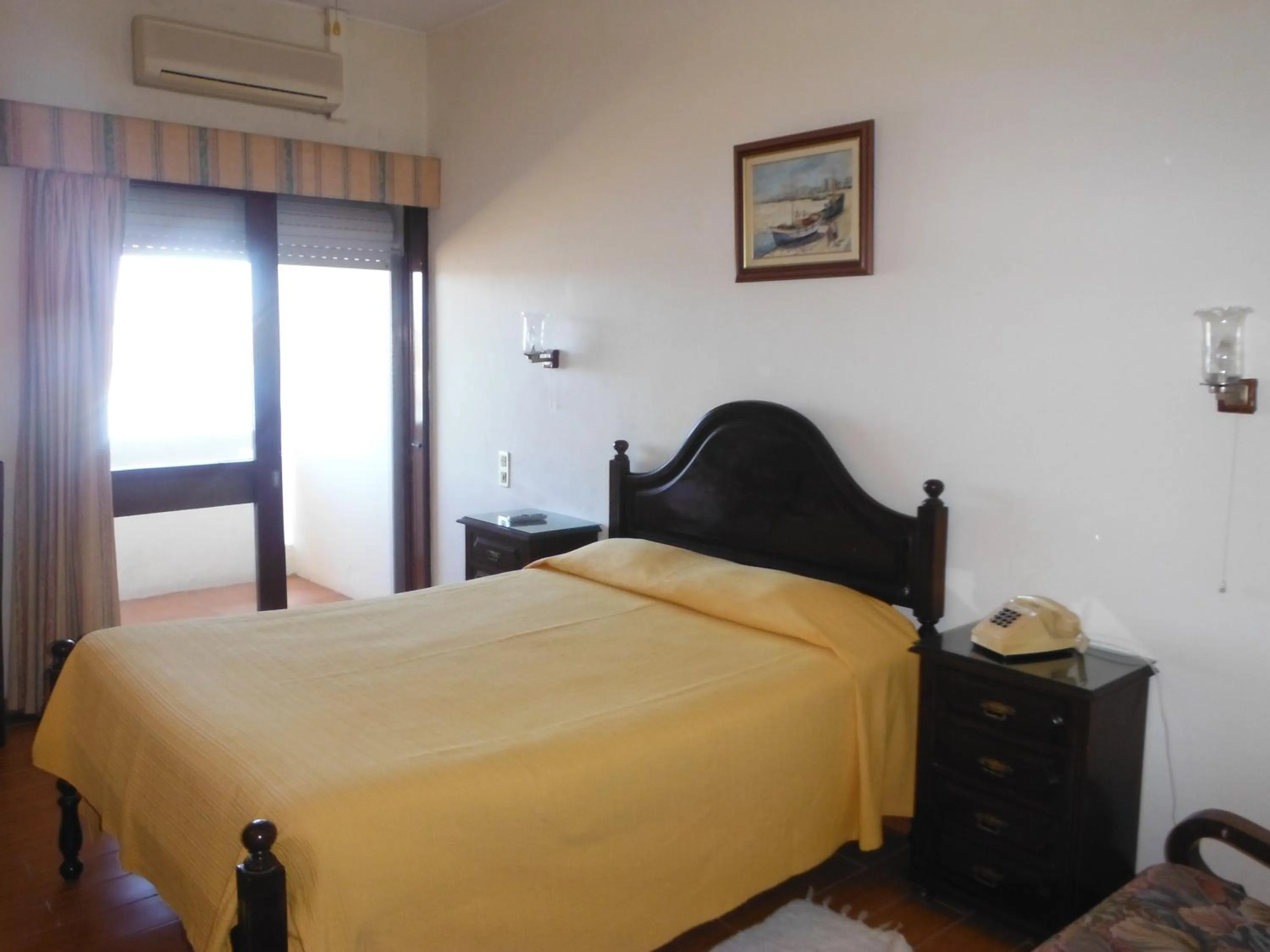 Bedroom, Bed in Aeromar Beach Hotel