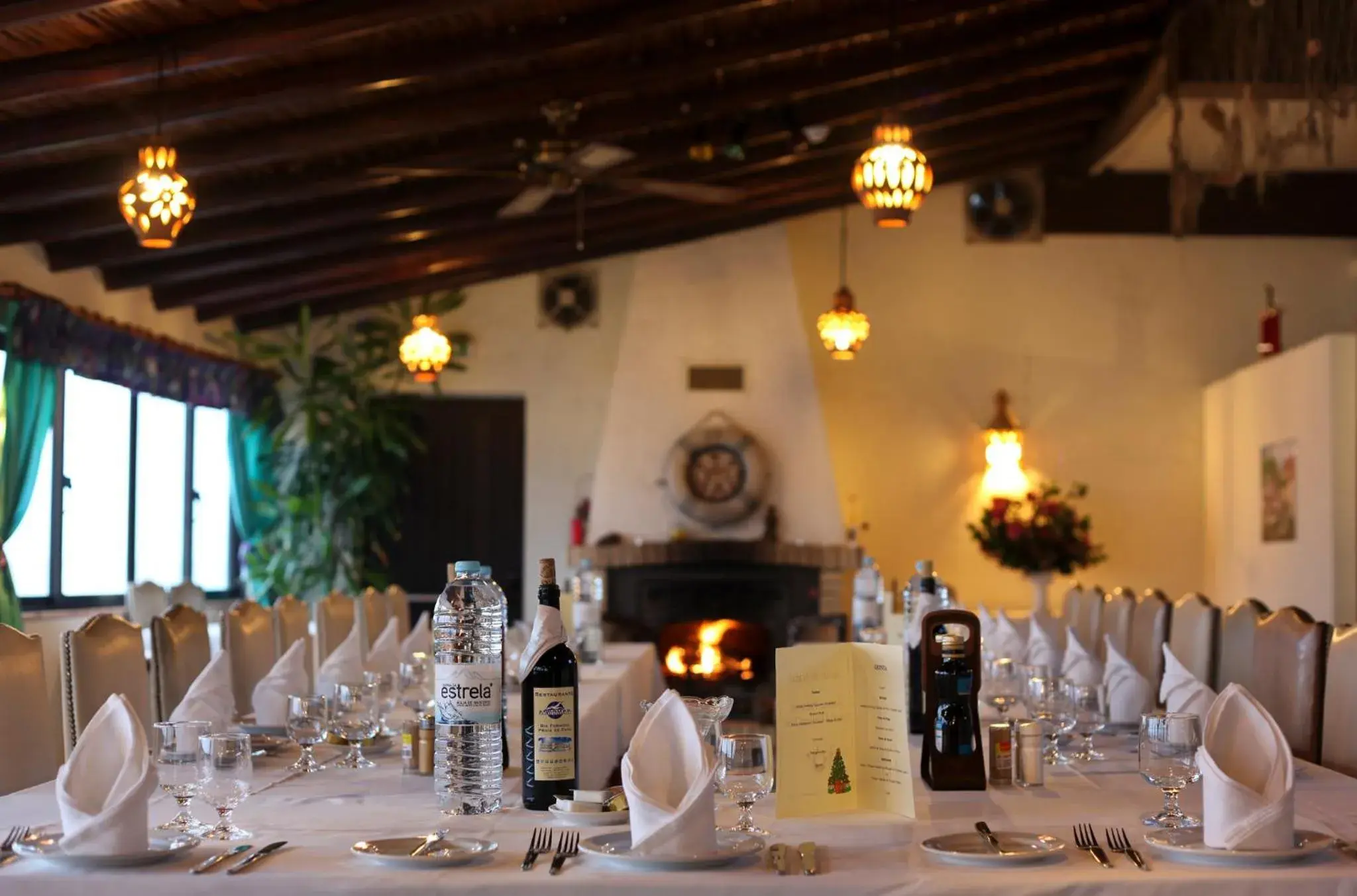 Restaurant/places to eat in Aeromar Beach Hotel Restaurant/places to eat in Aeromar Beach Hotel