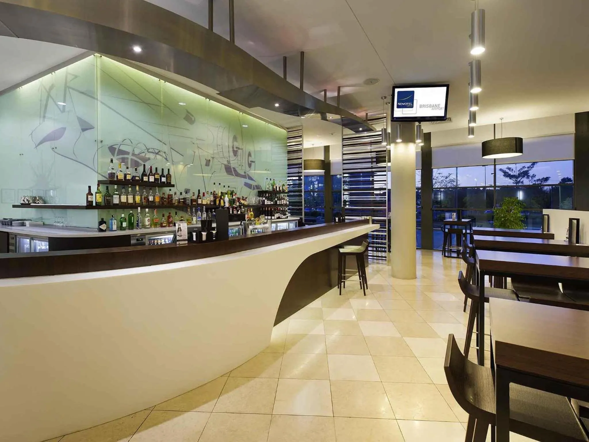 Lounge or bar in Novotel Brisbane Airport