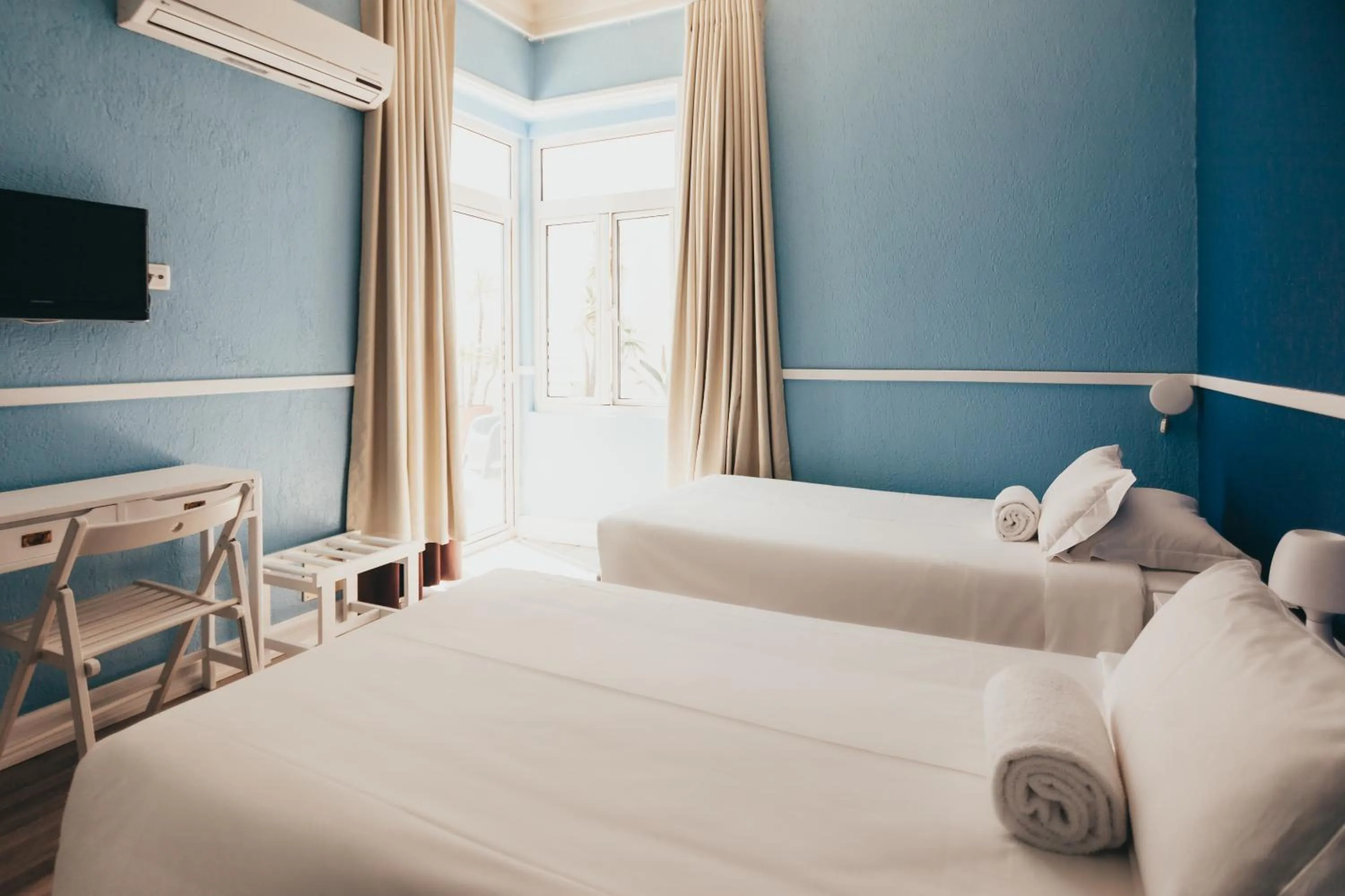 Bed in Hotel Leiria Classic