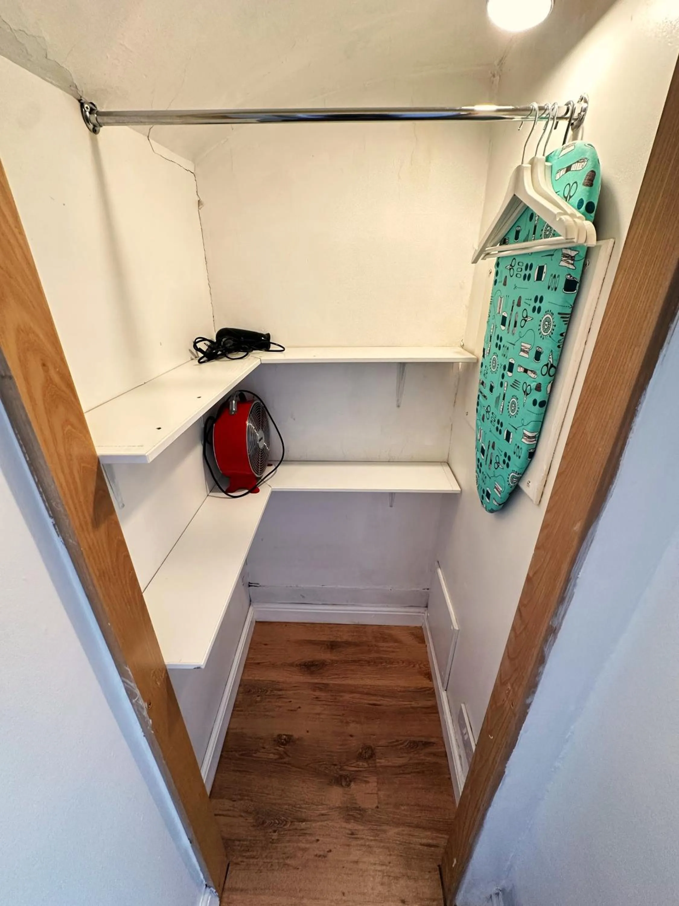 wardrobe in Somerset Hotel Baker Street London