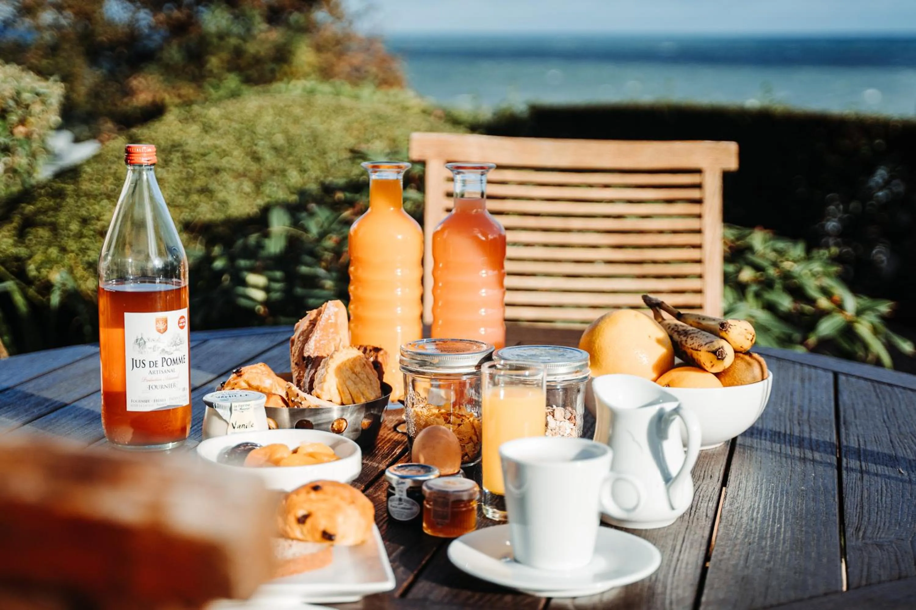 Breakfast in Dormy House