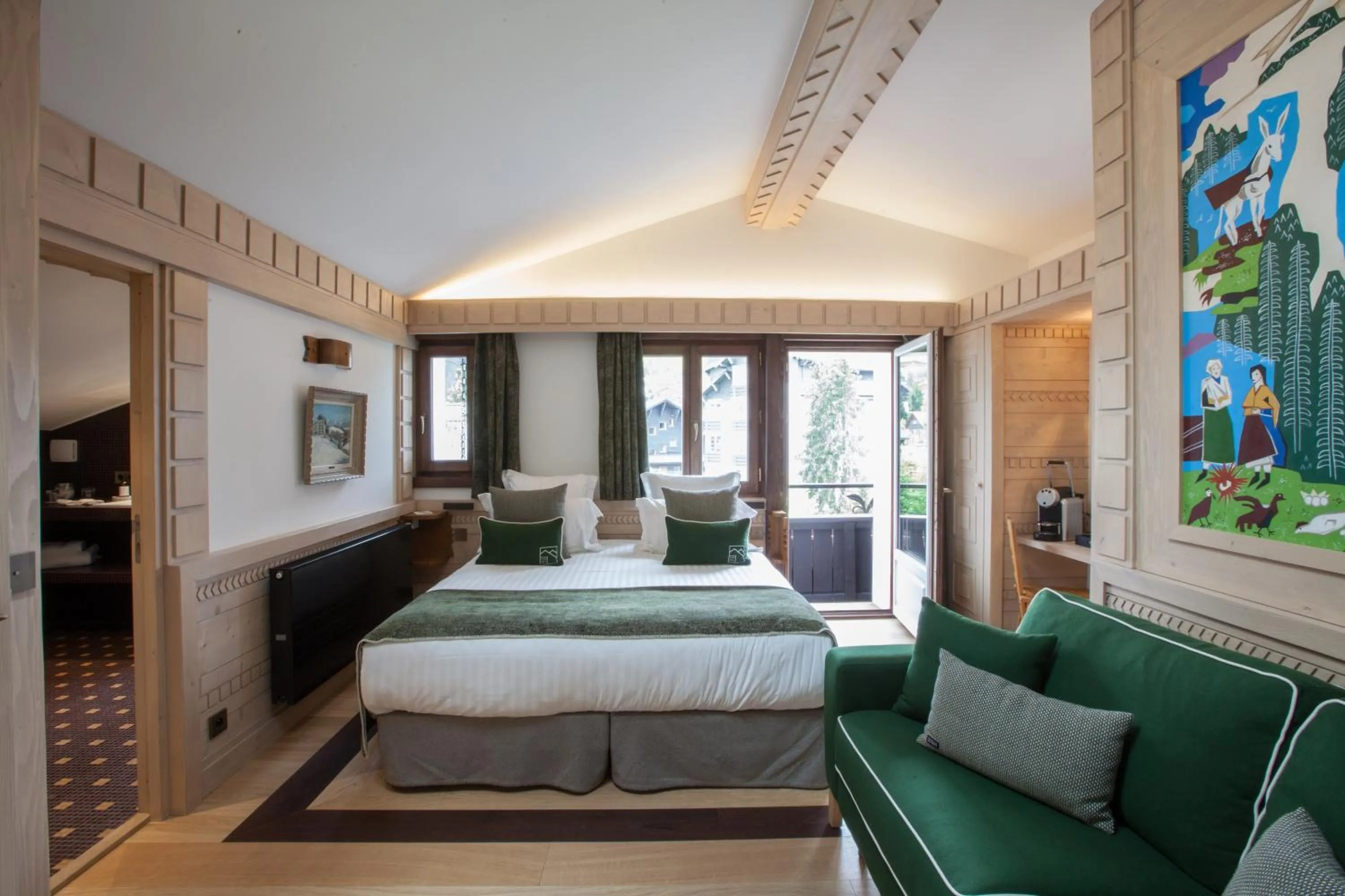 Family, Bed in Au Coin Du Feu