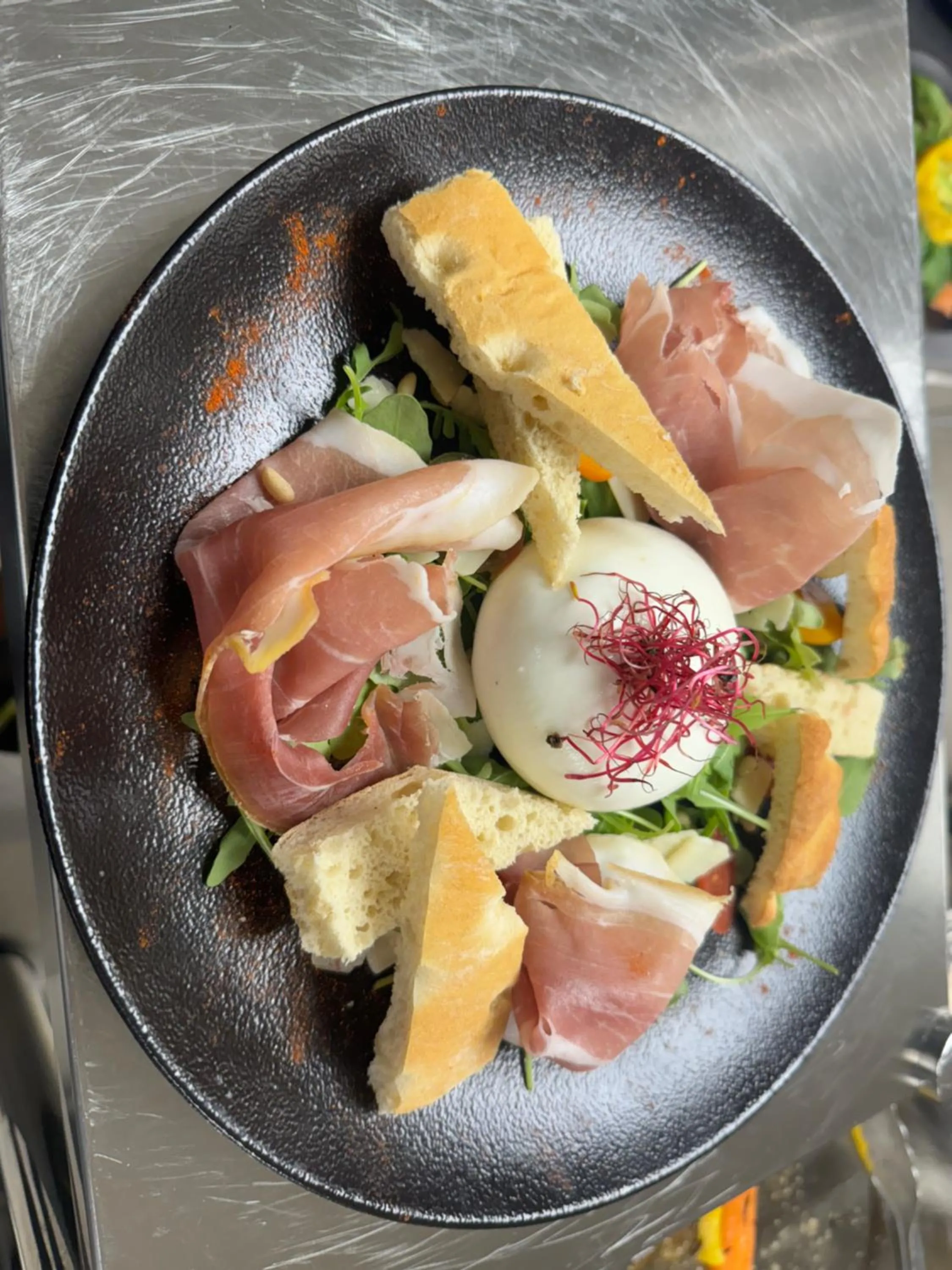 Restaurant/places to eat in Hotel Le Sully
