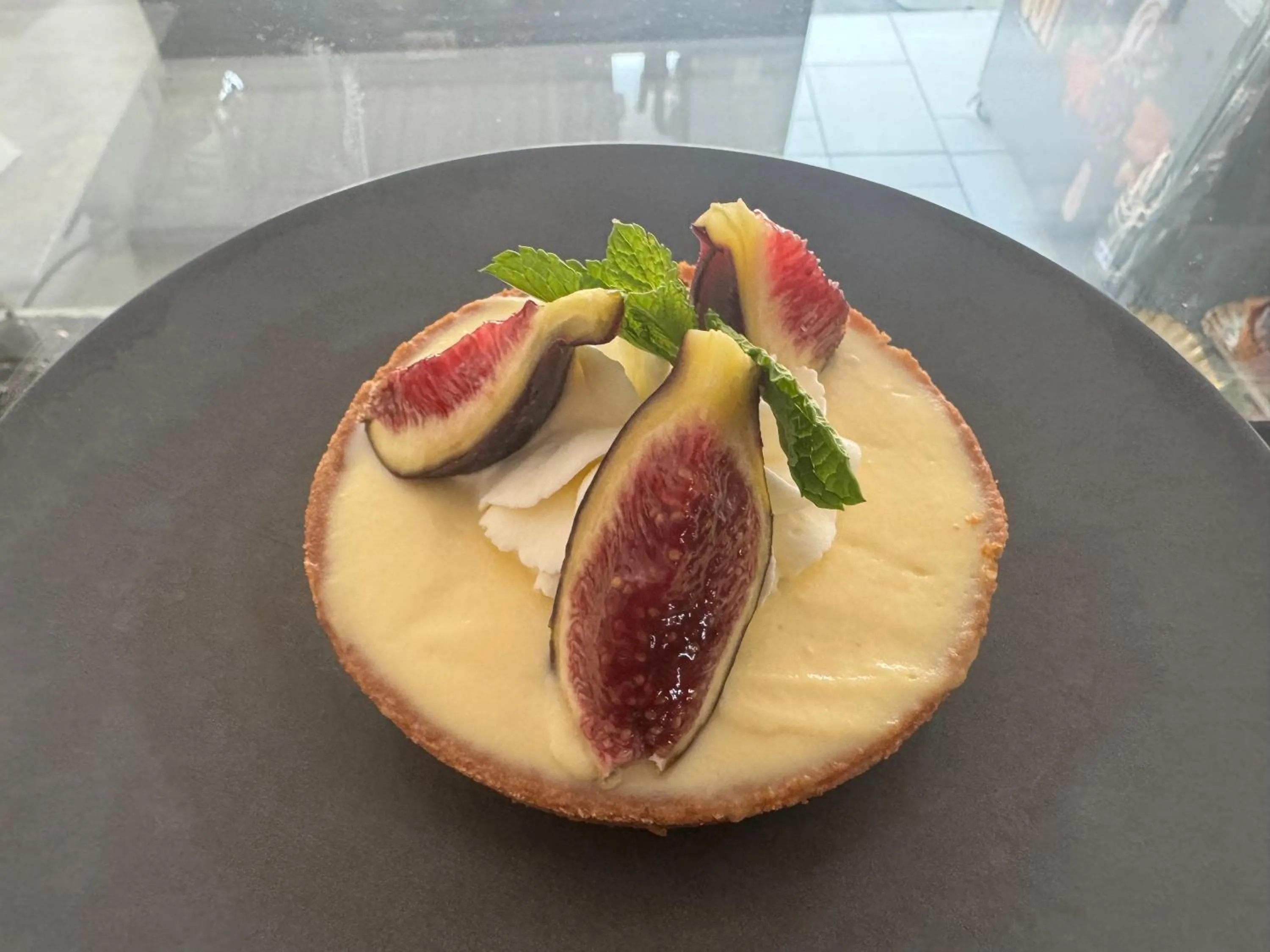 Restaurant/places to eat in Hotel Le Sully