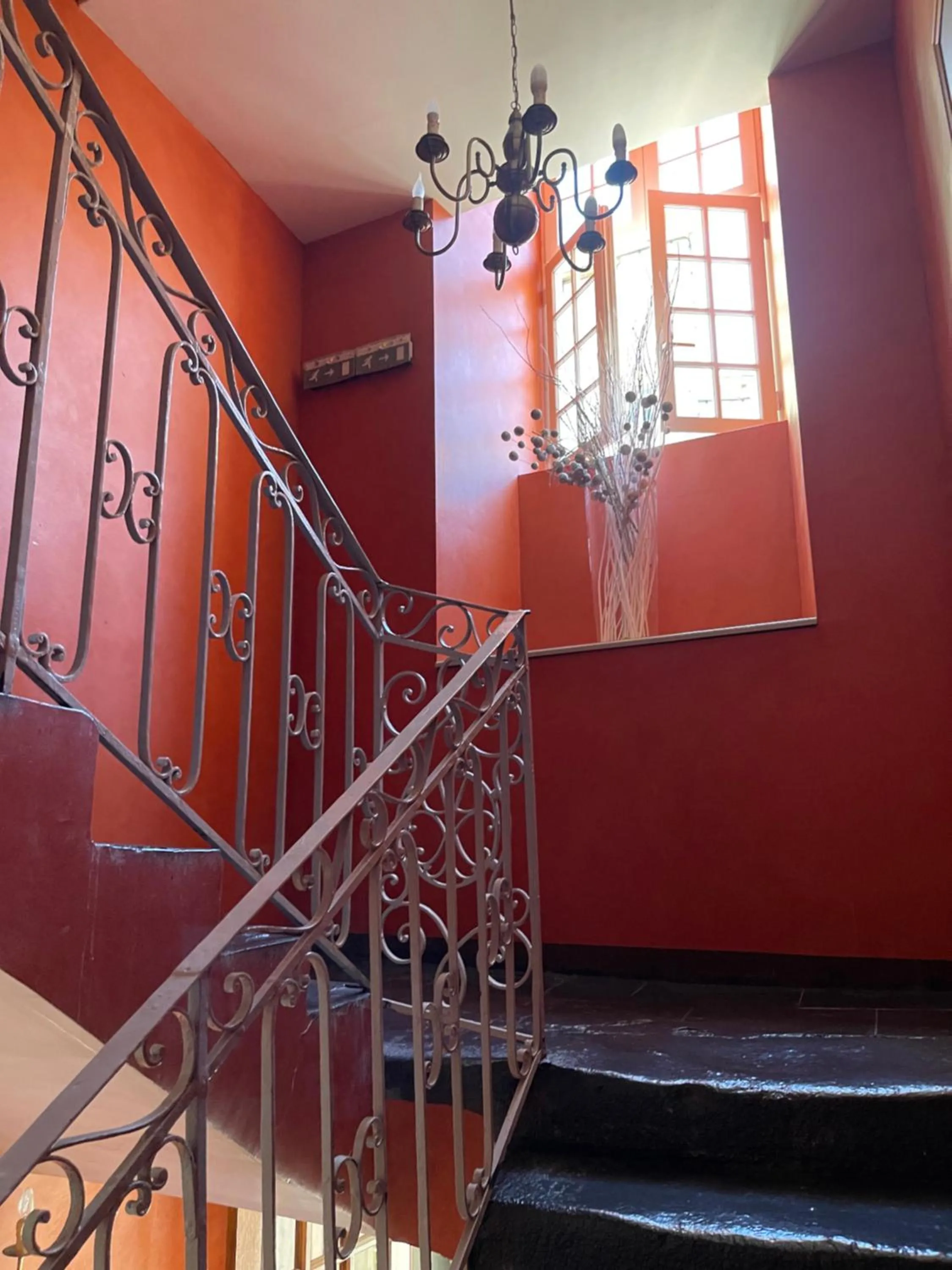 Property building in Hotel Le Sully