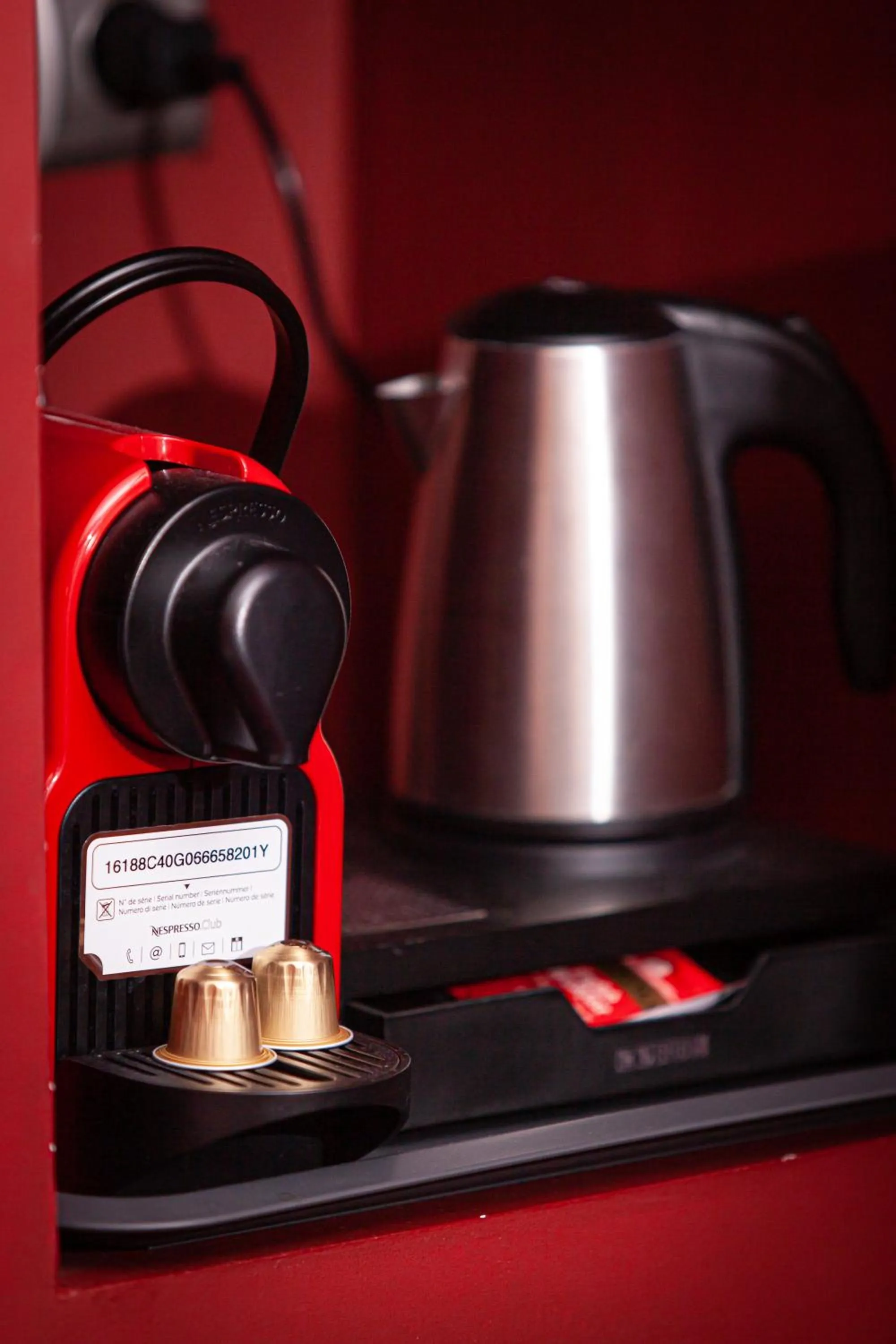 Coffee/tea facilities in Hôtel Churchill Bordeaux Centre