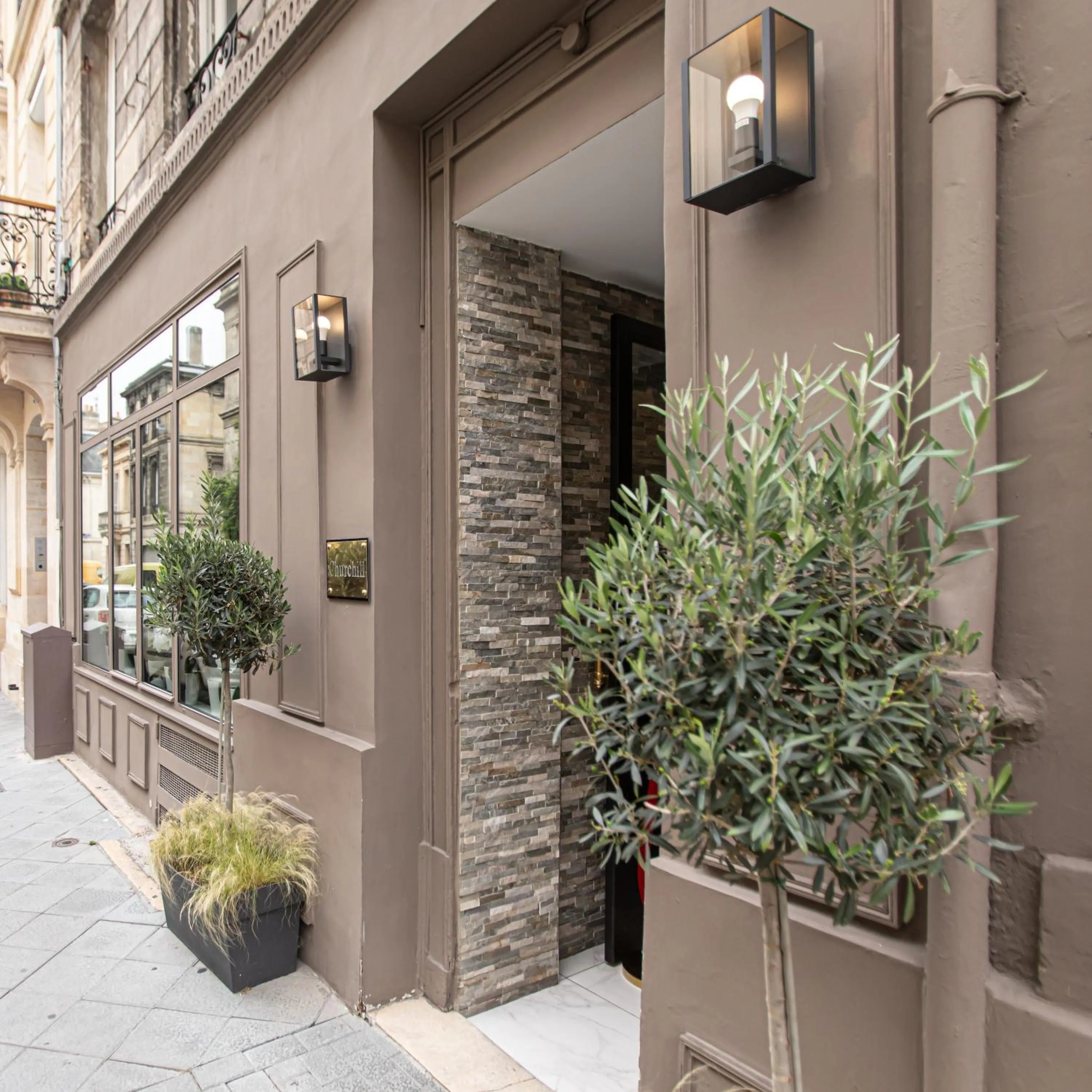 Property building in Hôtel Churchill Bordeaux Centre