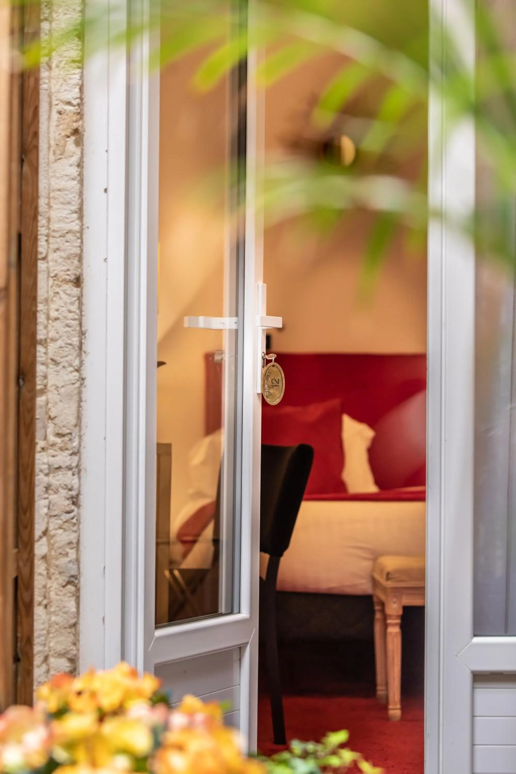 Bedroom, Bed in Hôtel Churchill Bordeaux Centre