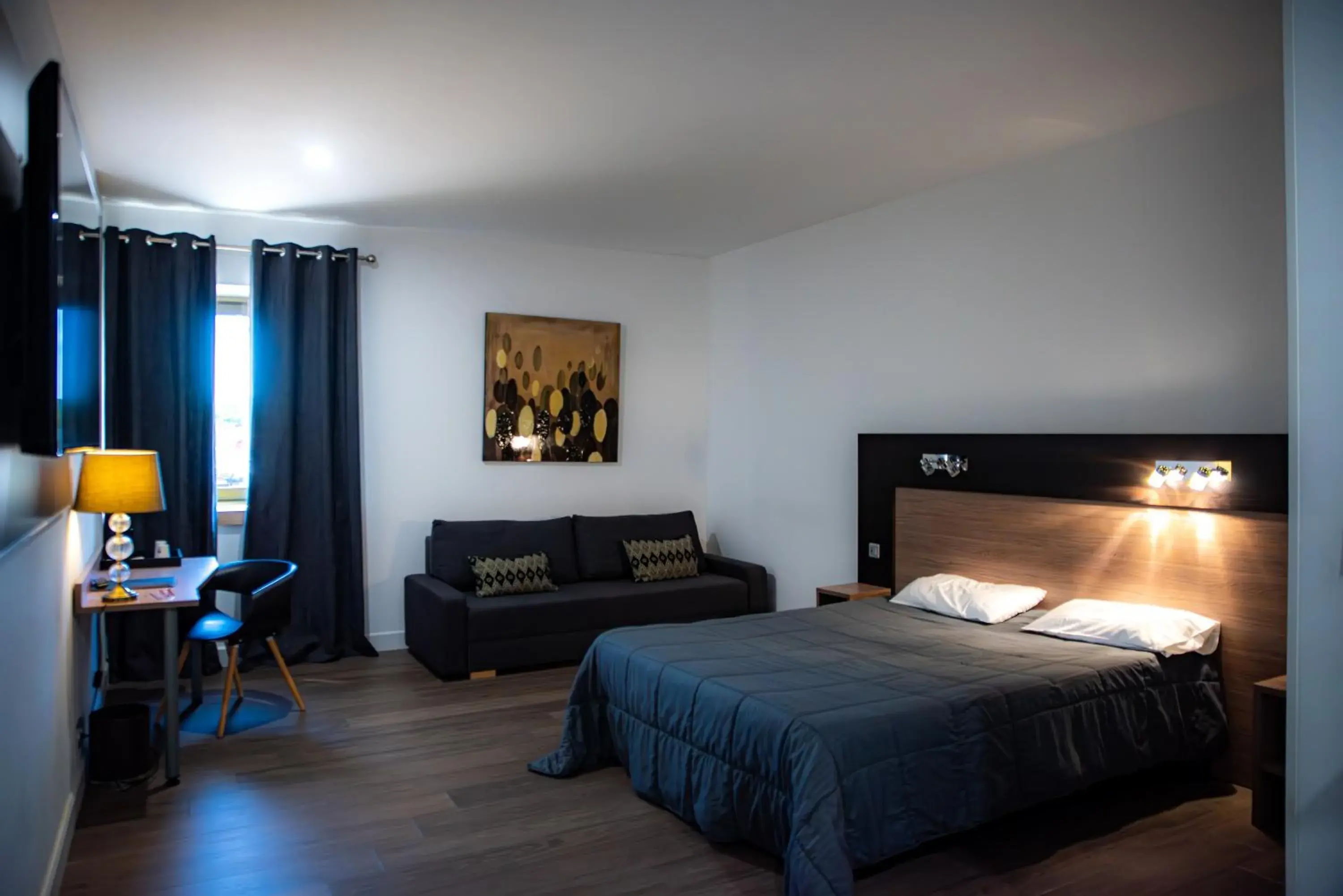 Standard Double Room in Aeroport Hotel - Parc Expo Standard Double Room in Aeroport Hotel - Parc Expo