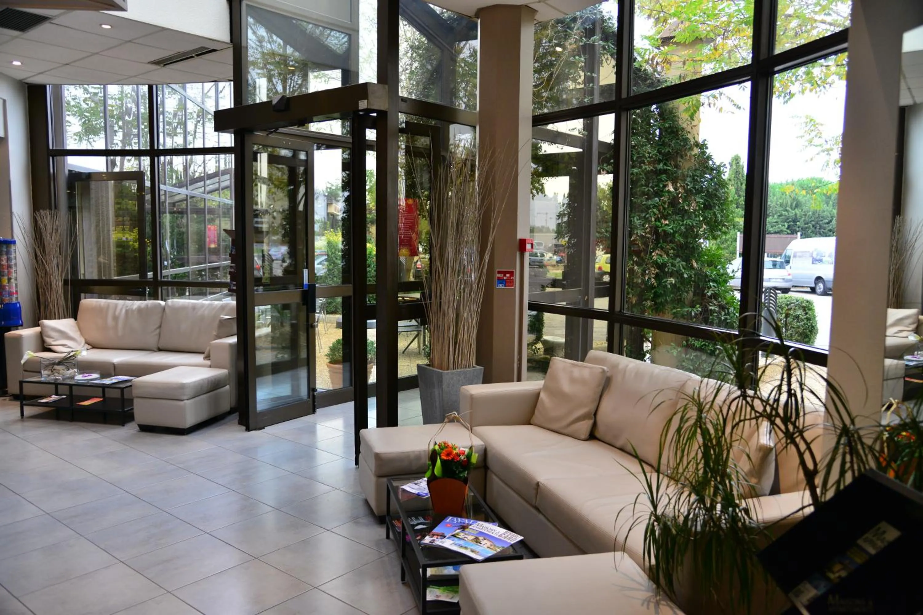 Lobby or reception in Aeroport Hotel - Parc Expo