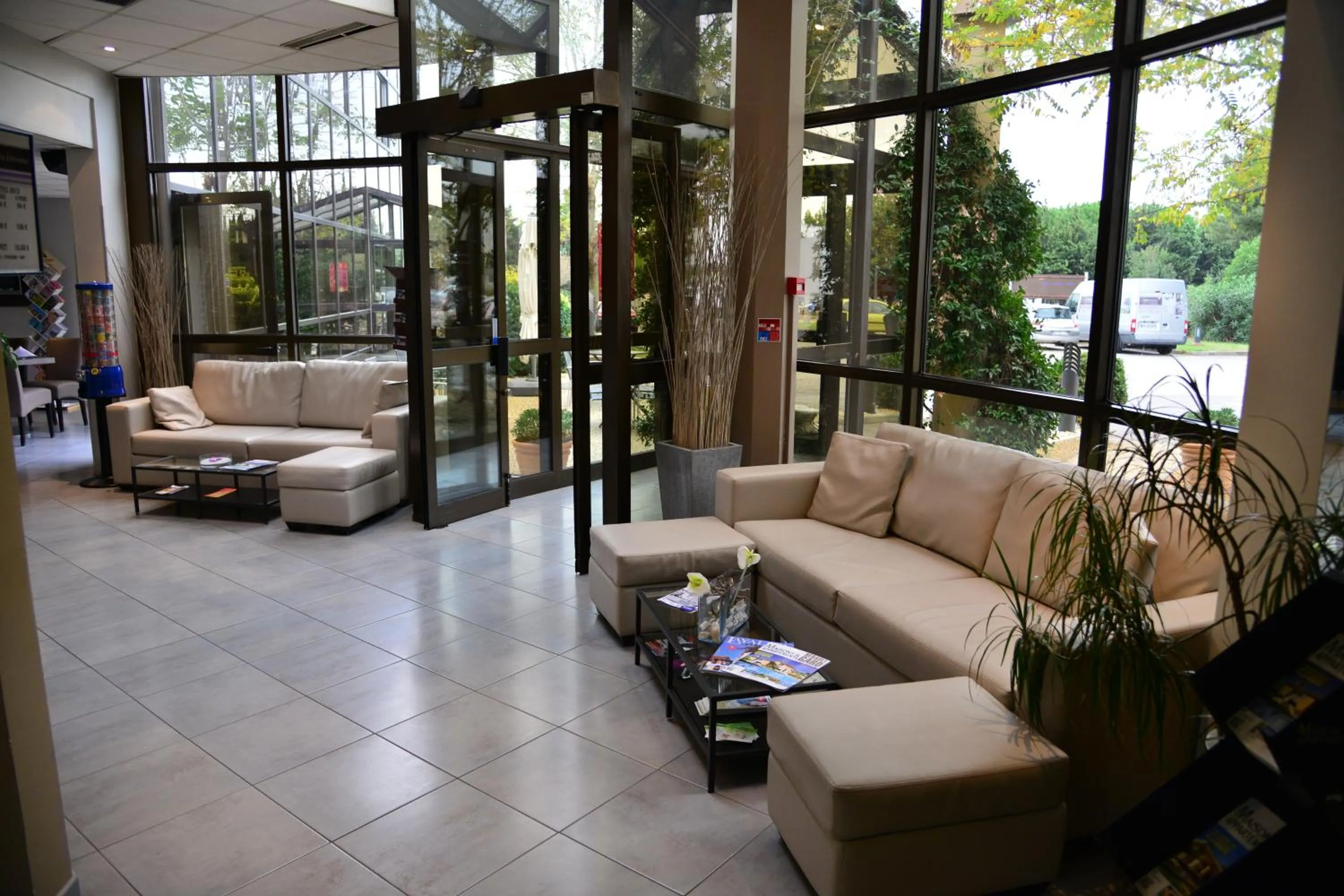 Lobby or reception in Aeroport Hotel - Parc Expo