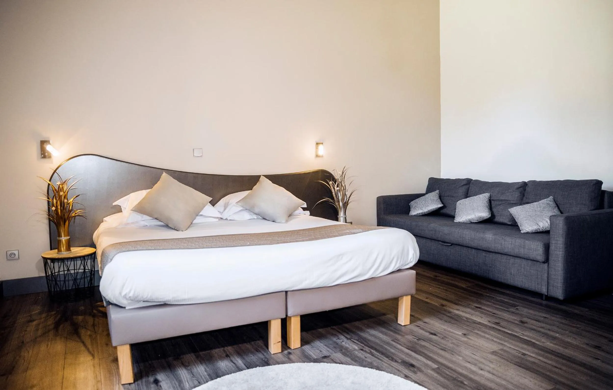 Photo of the whole room, Bed in Aeroport Hotel - Parc Expo