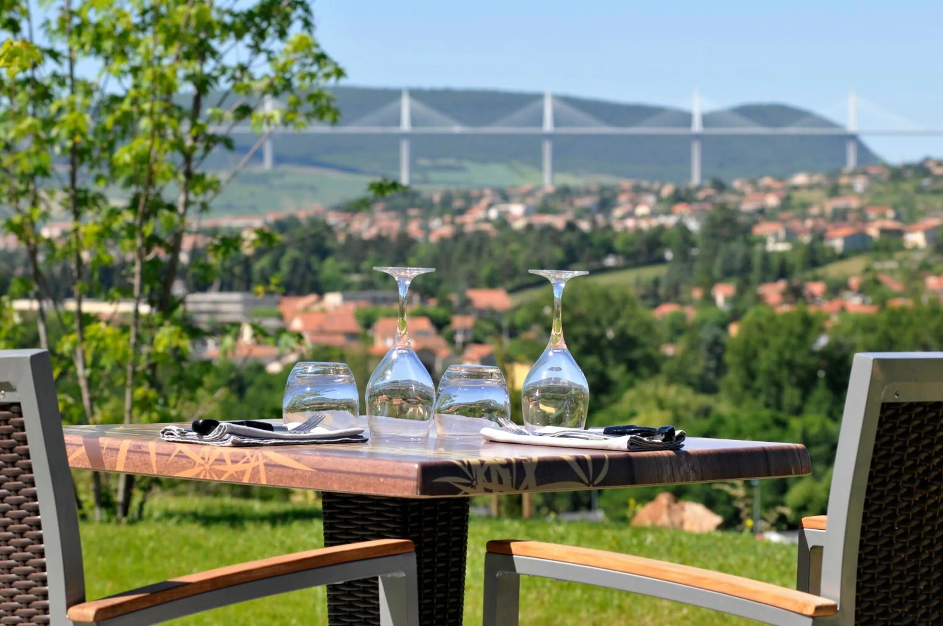 Restaurant/places to eat in Domaine Saint Estève