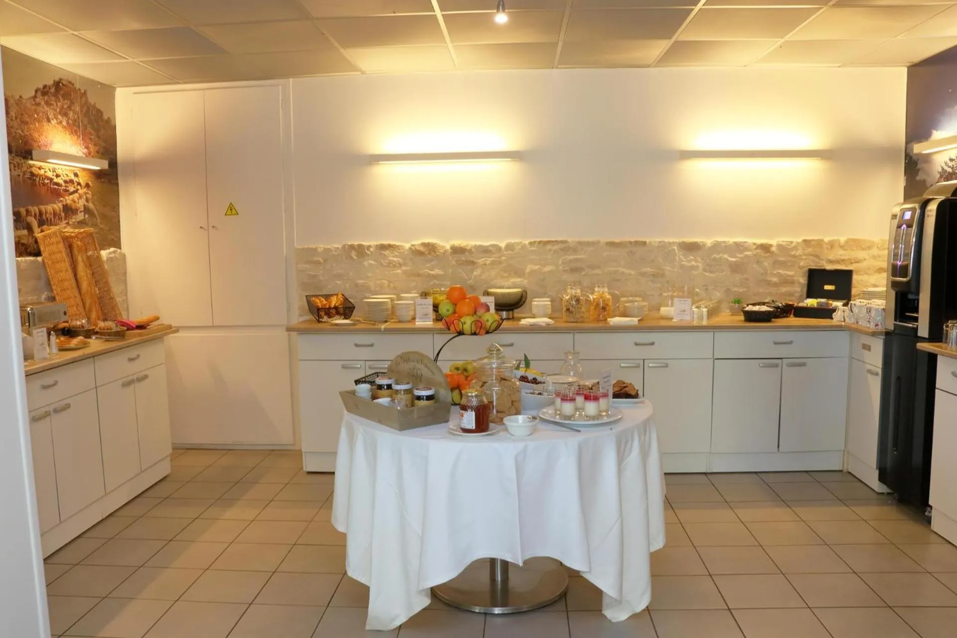 Continental breakfast in Domaine Saint Estève