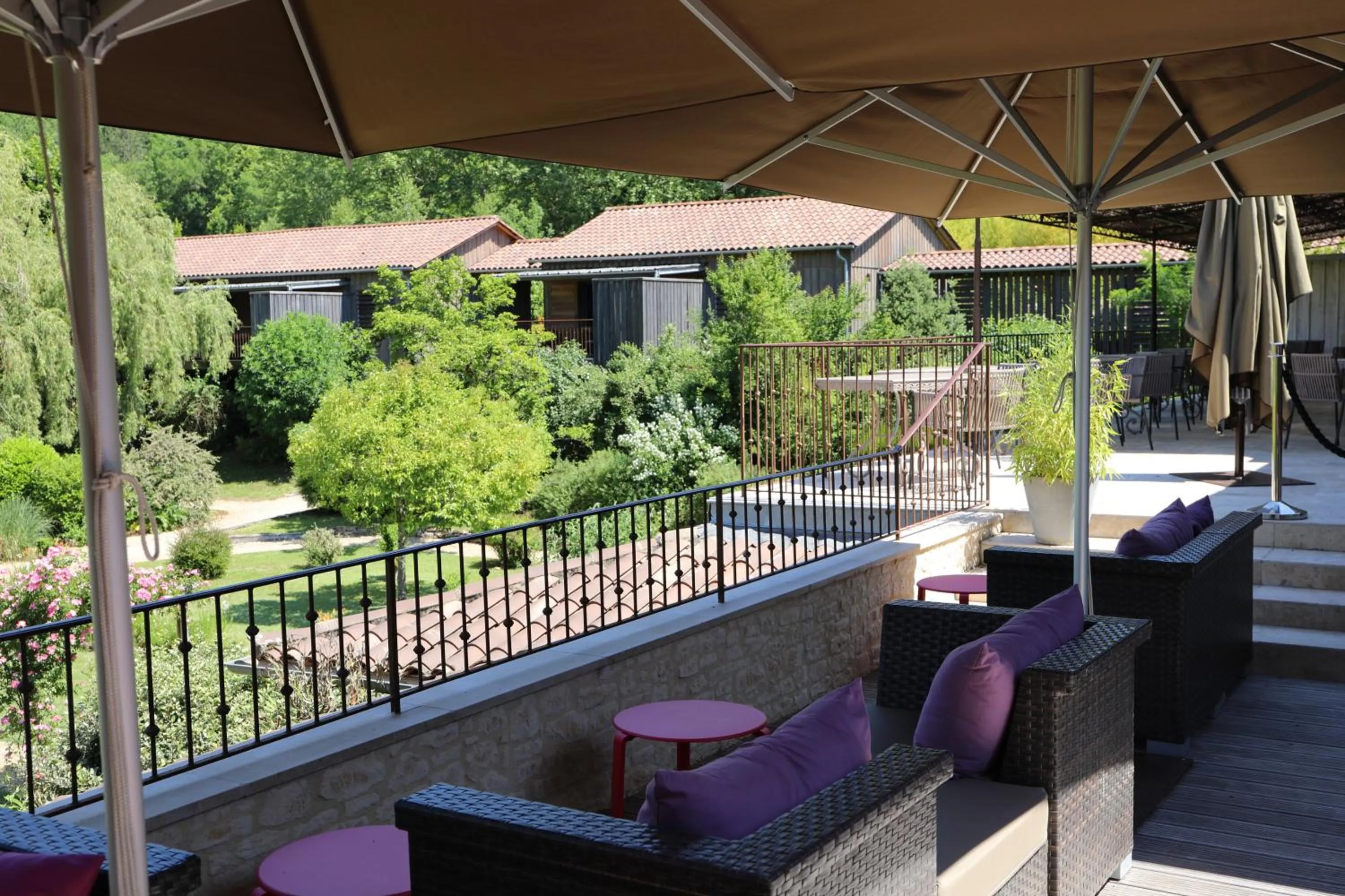 Balcony/Terrace in Les Glycines - Hôtel & Spa - Teritoria