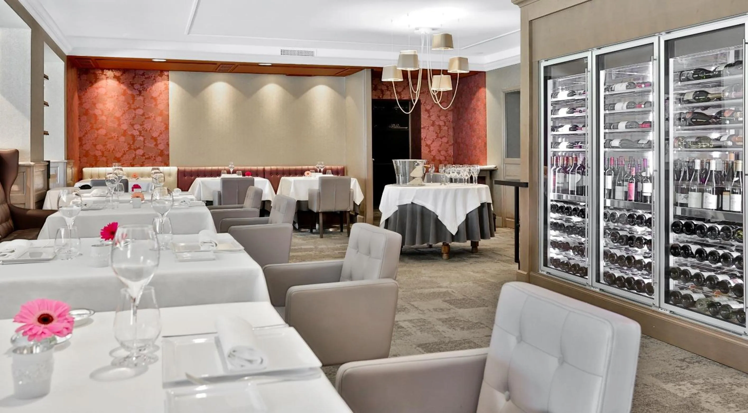 Restaurant/places to eat in Les Glycines - Hôtel & Spa - Teritoria