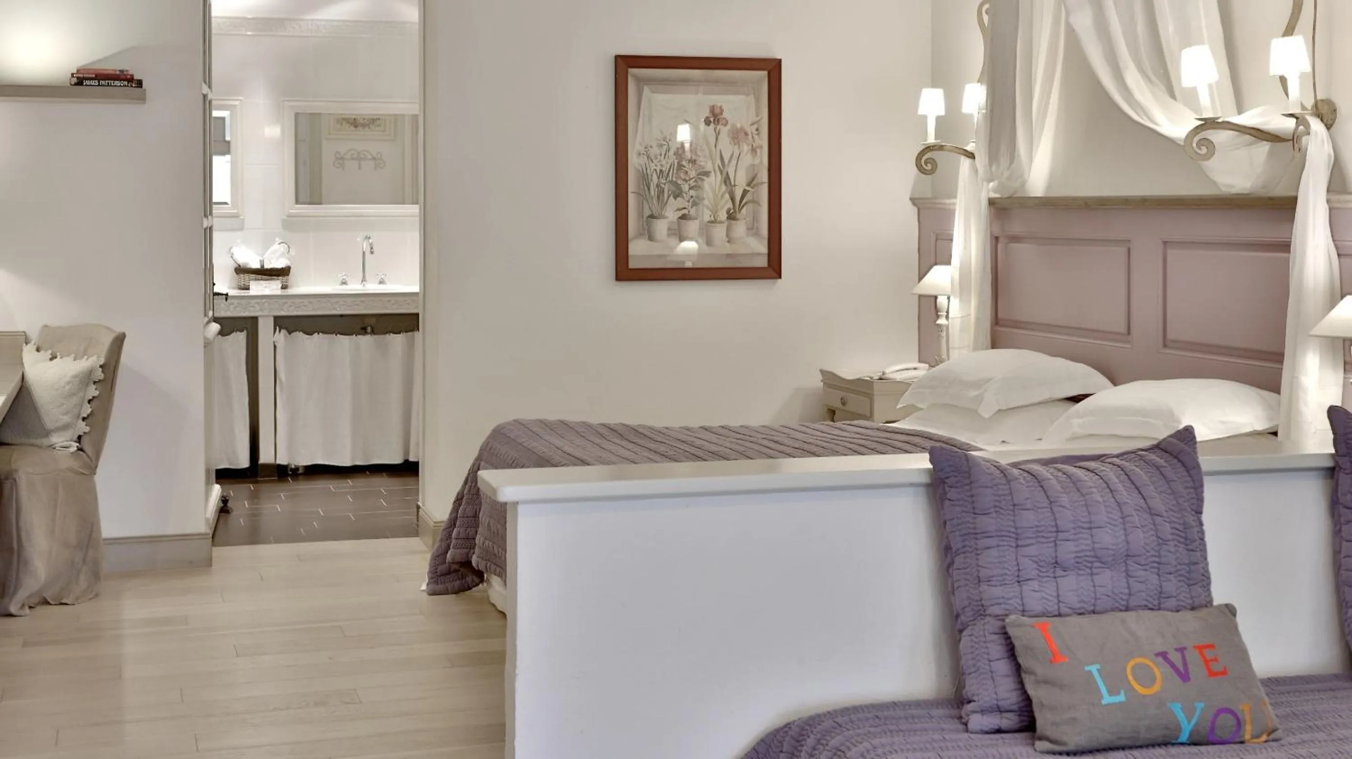 Bed in Les Glycines - Hôtel & Spa - Teritoria