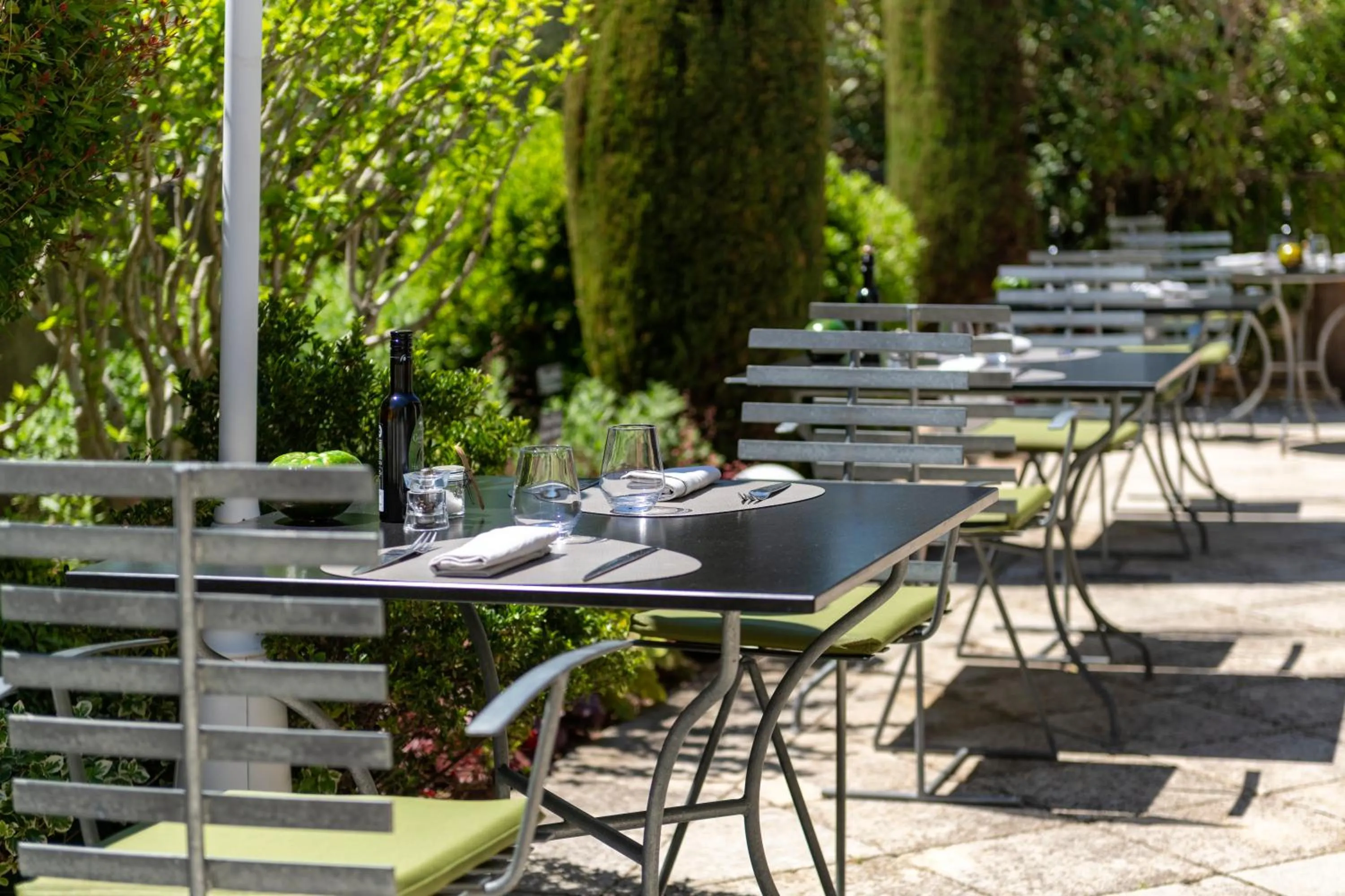 Restaurant/places to eat in Mas de l'Oulivié