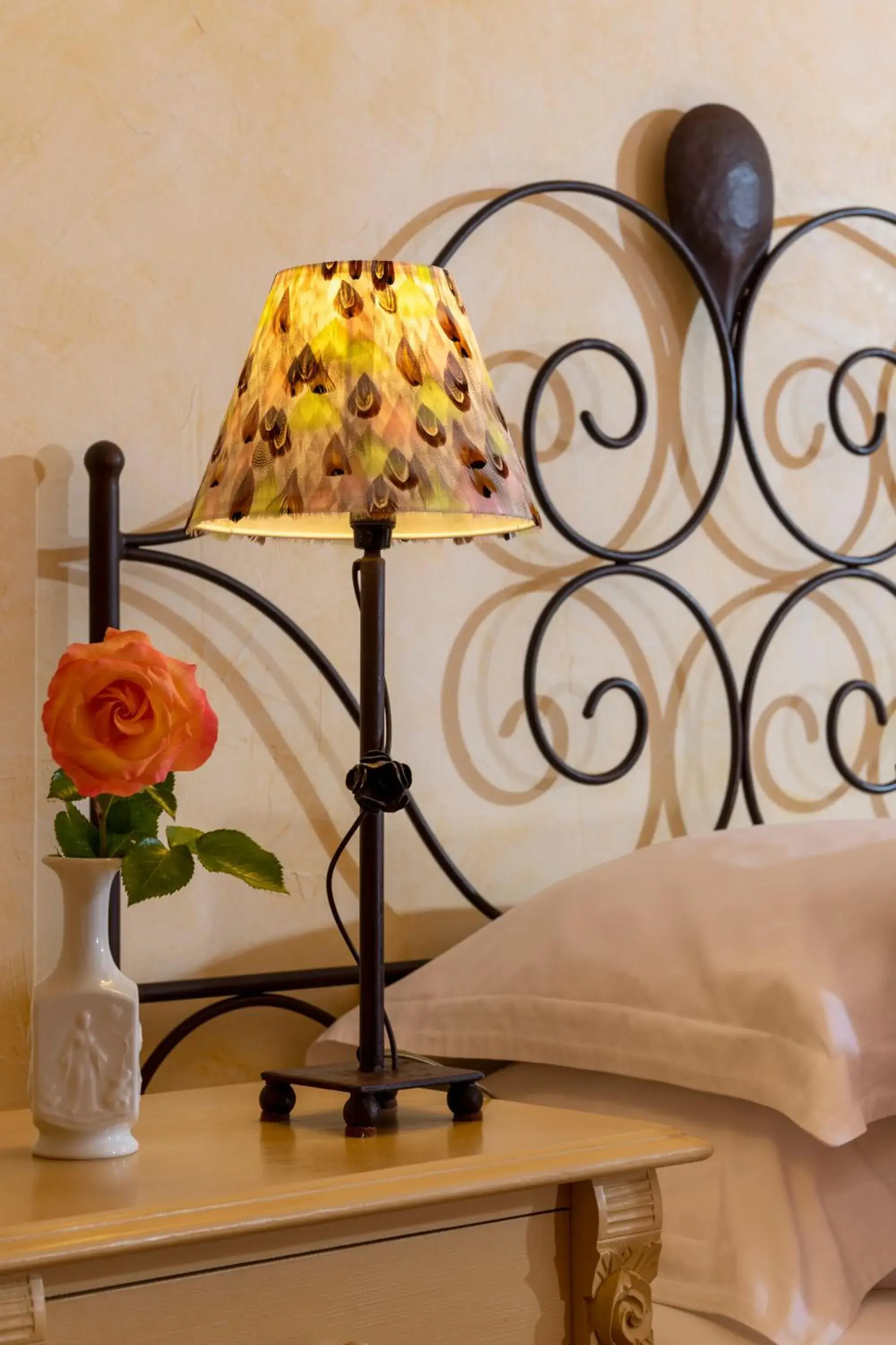 Decorative detail, Bed in Mas de l'Oulivié Decorative detail, Bed in Mas de l'Oulivié