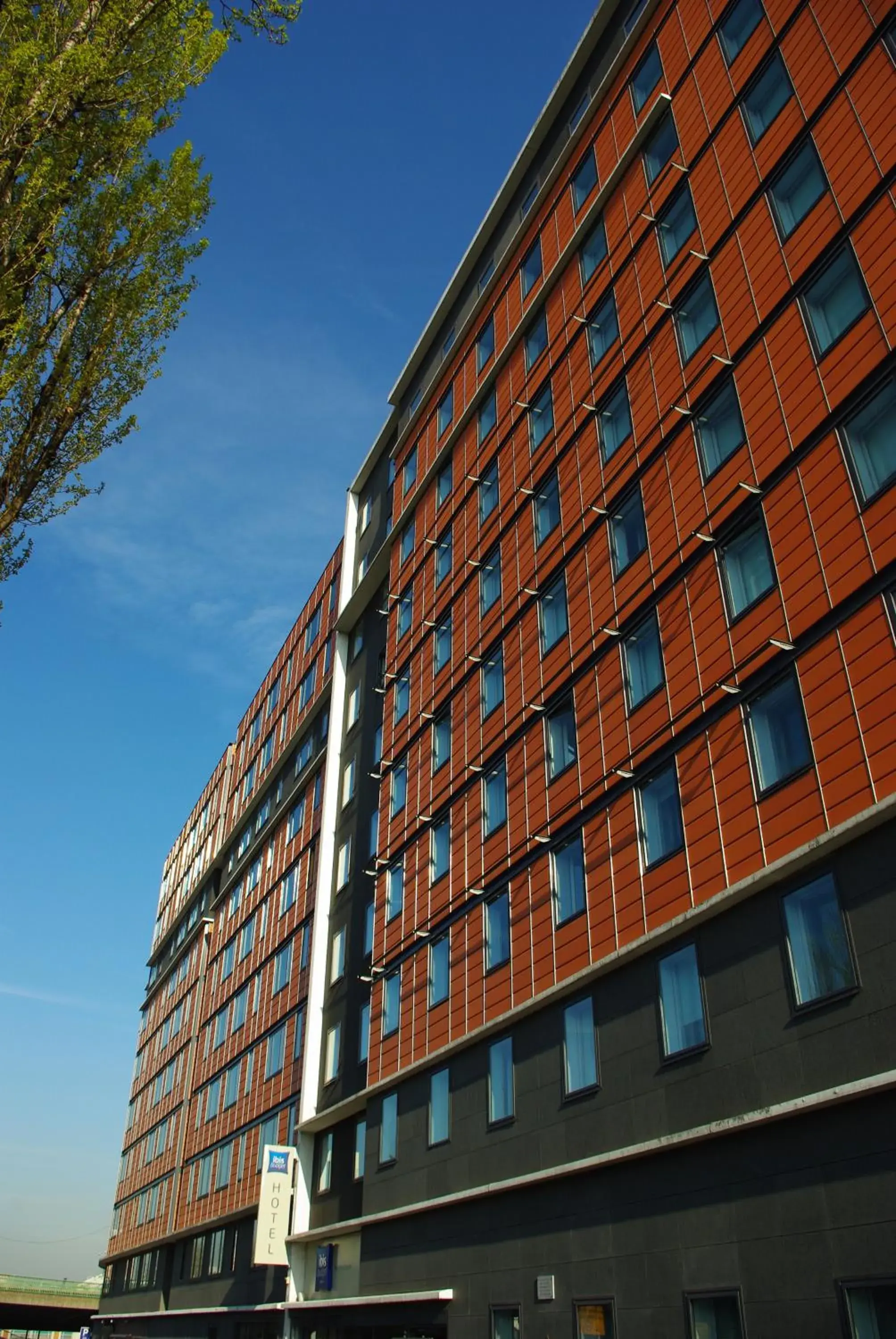Facade/entrance in Greet Hotel Paris porte de la Chapelle - Aréna Facade/entrance in Greet Hotel Paris porte de la Chapelle - Aréna