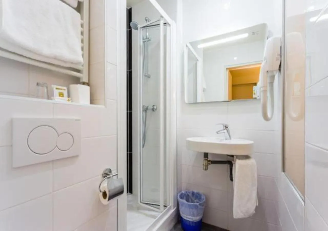 Bedroom in Bonséjour Montmartre