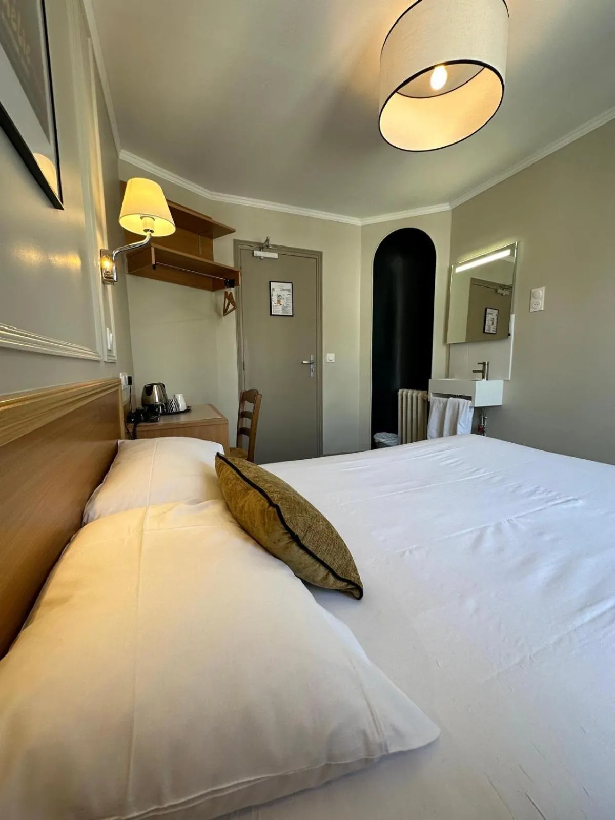 Bed in Bonséjour Montmartre