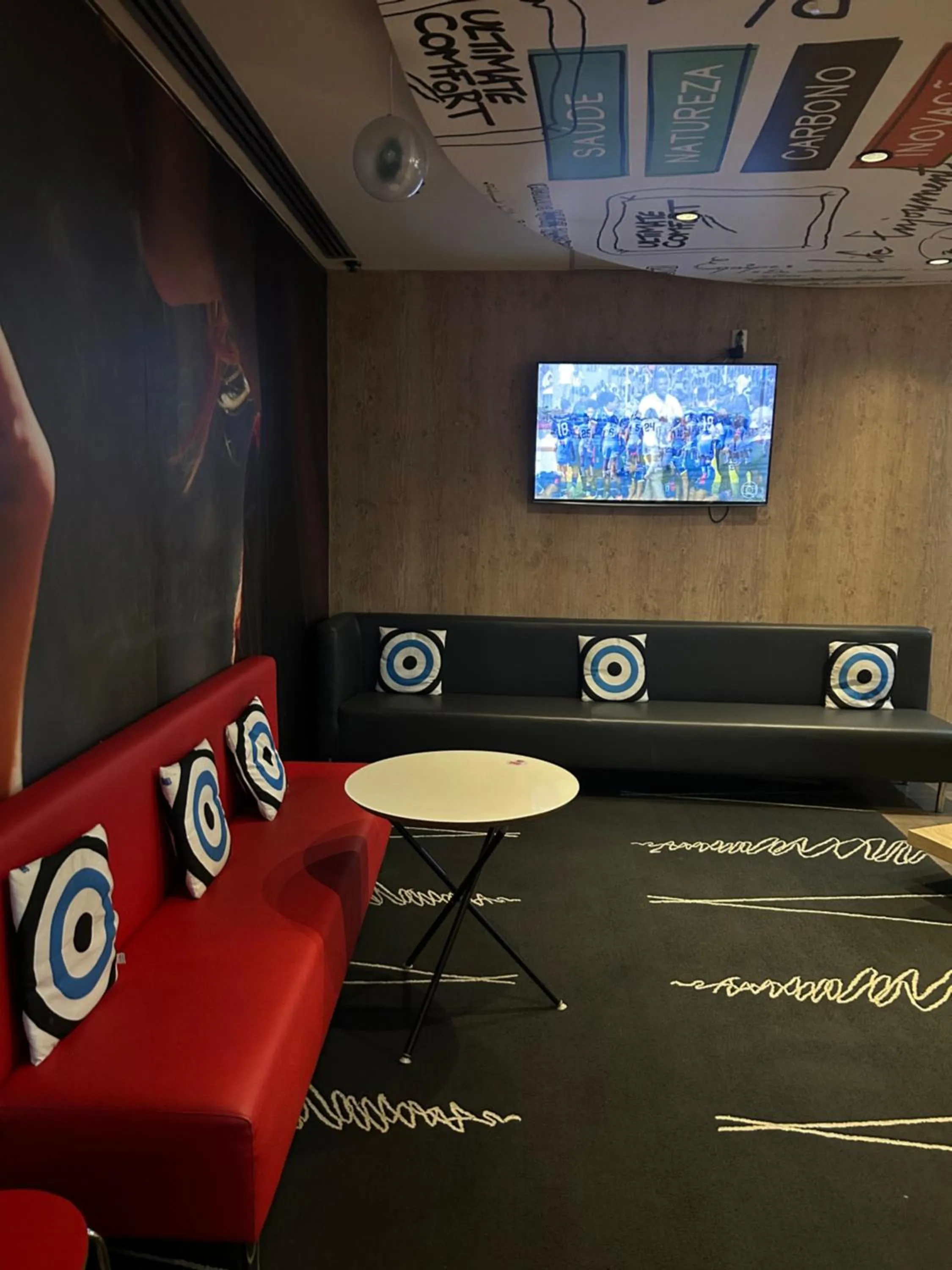 Property building in ibis Copacabana Posto 5