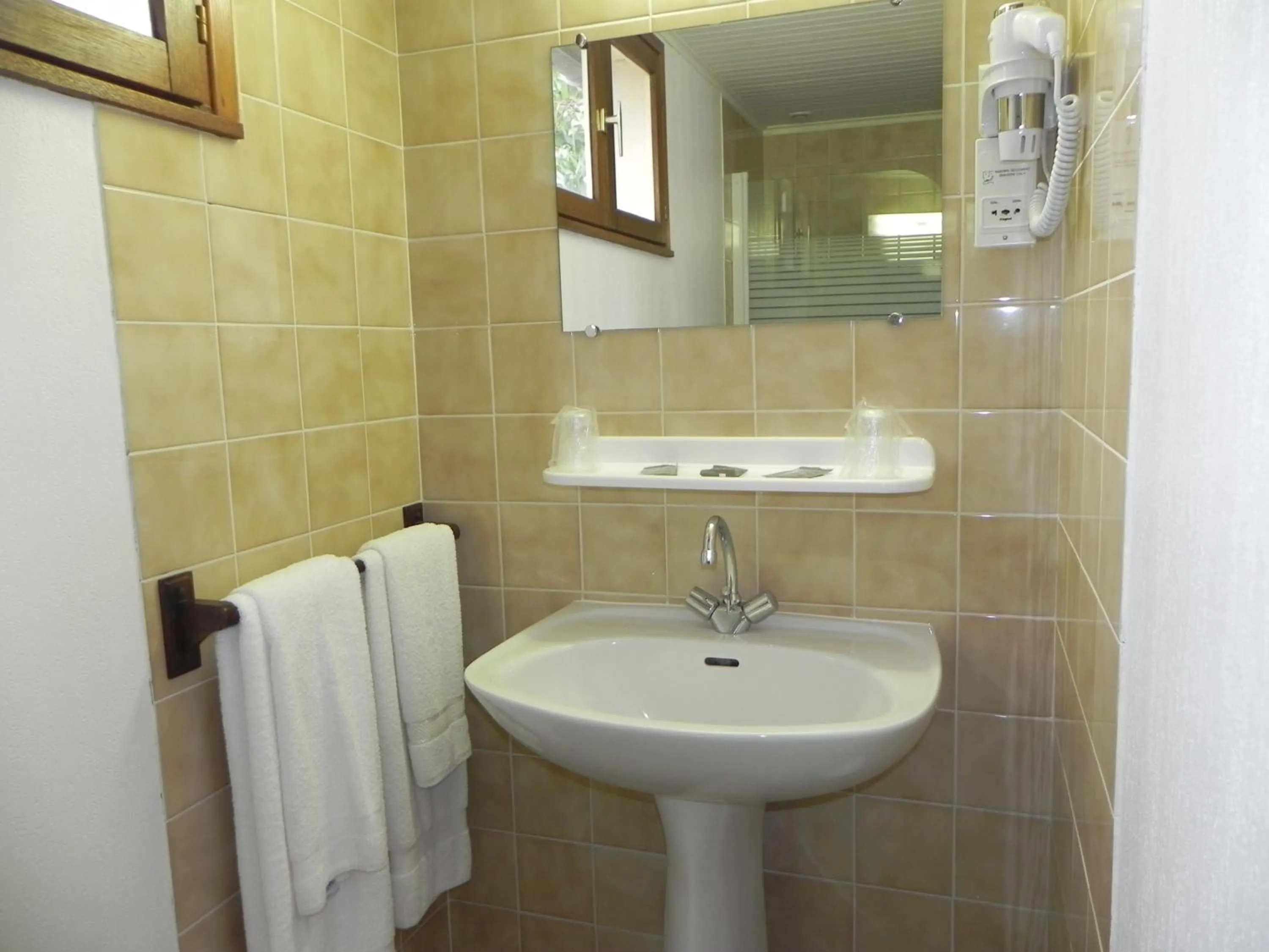 Bathroom in Hotel Les Pins