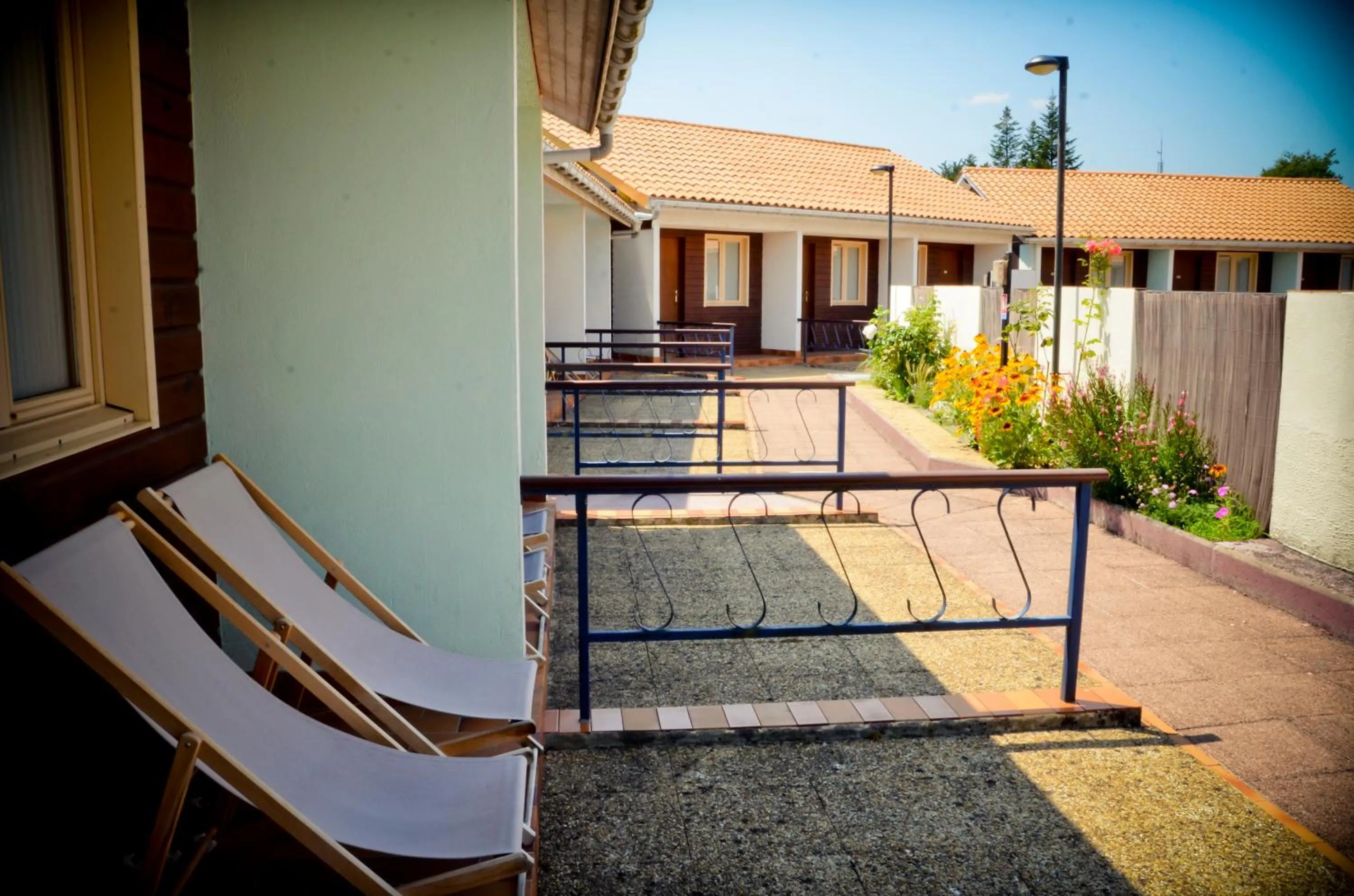 Patio in Hotel Les Pins