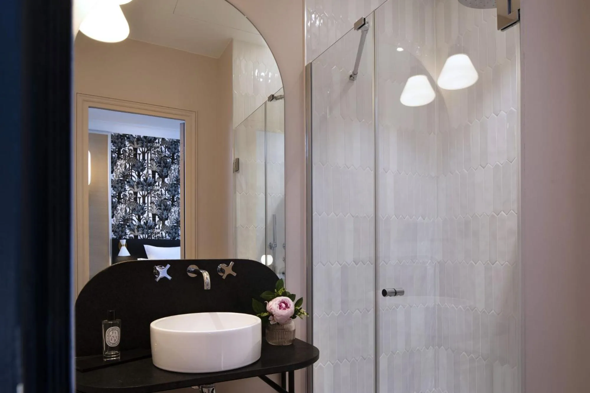 Bathroom in Hôtel Gramont