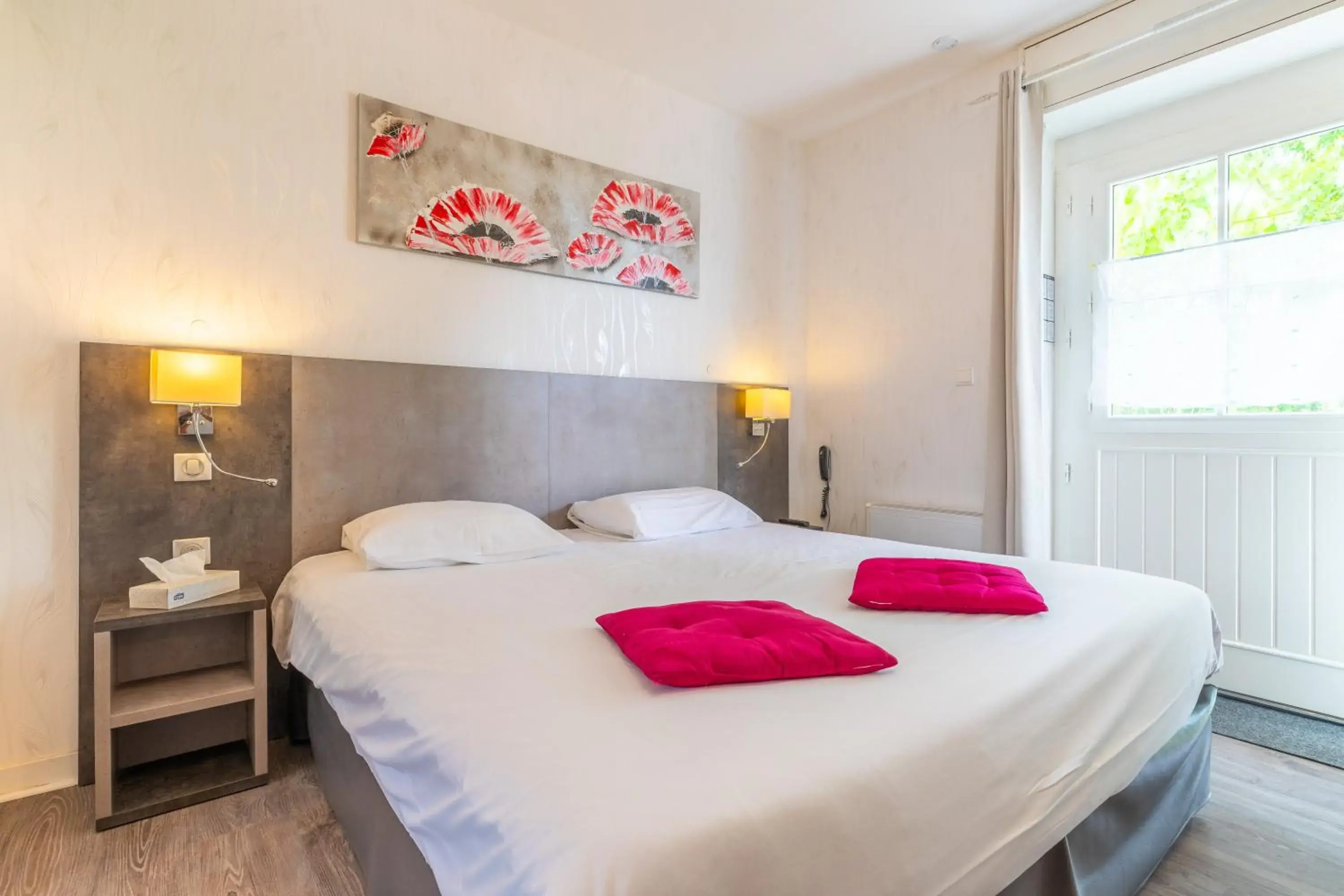 Bed in Manoir de Moëllien, The Originals Relais Bed in Manoir de Moëllien, The Originals Relais